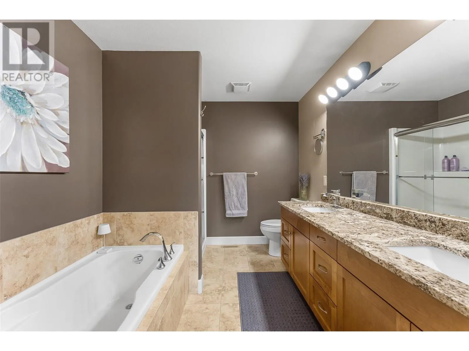 3430 Camelback Drive