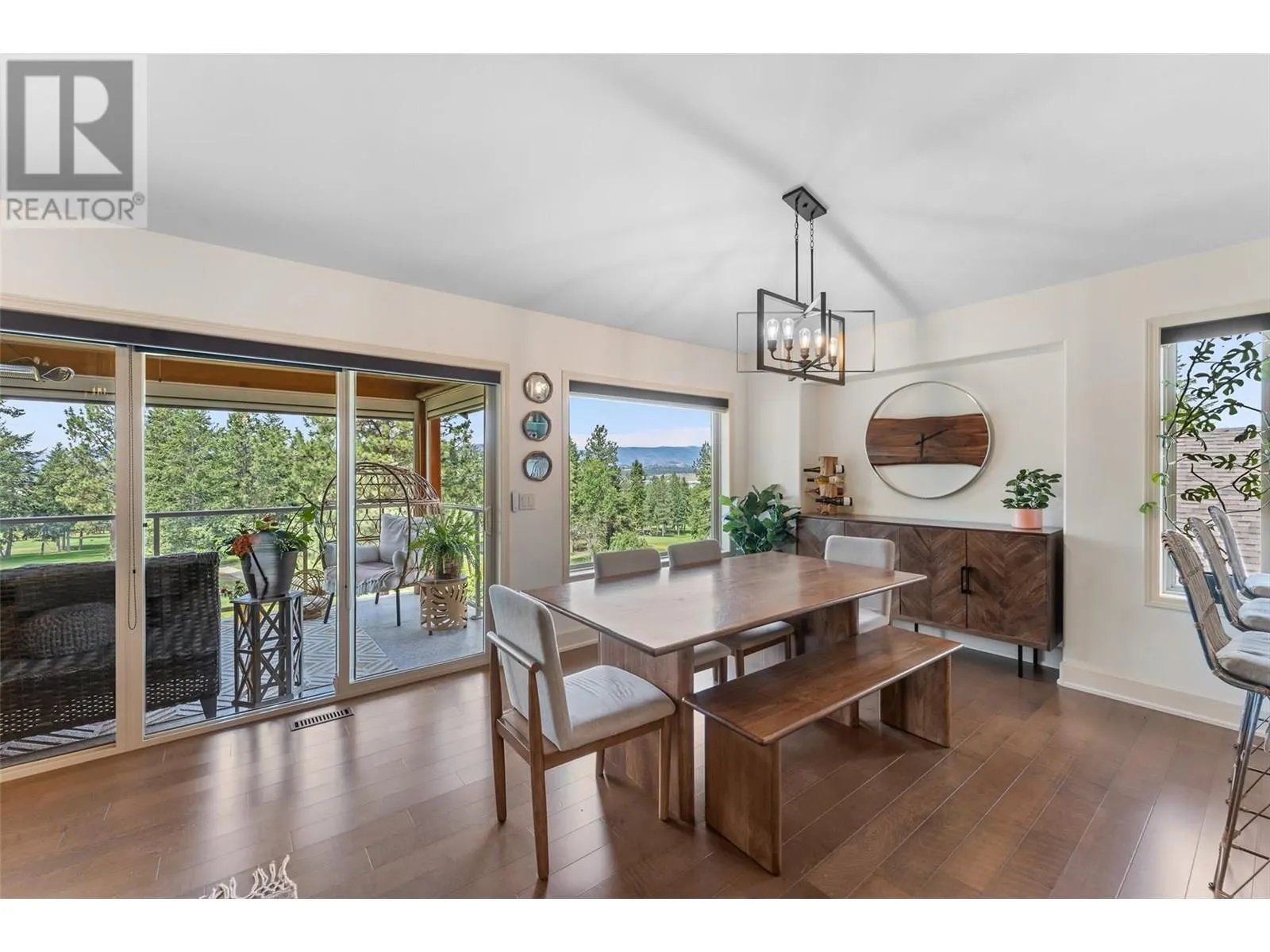 3430 Camelback Drive