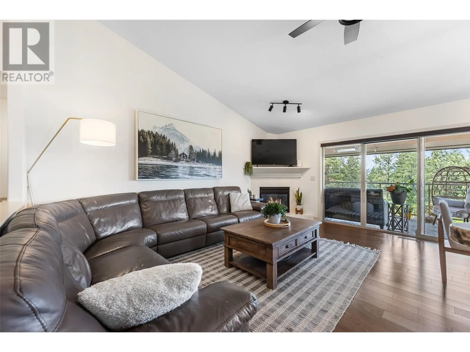 3430 Camelback Drive