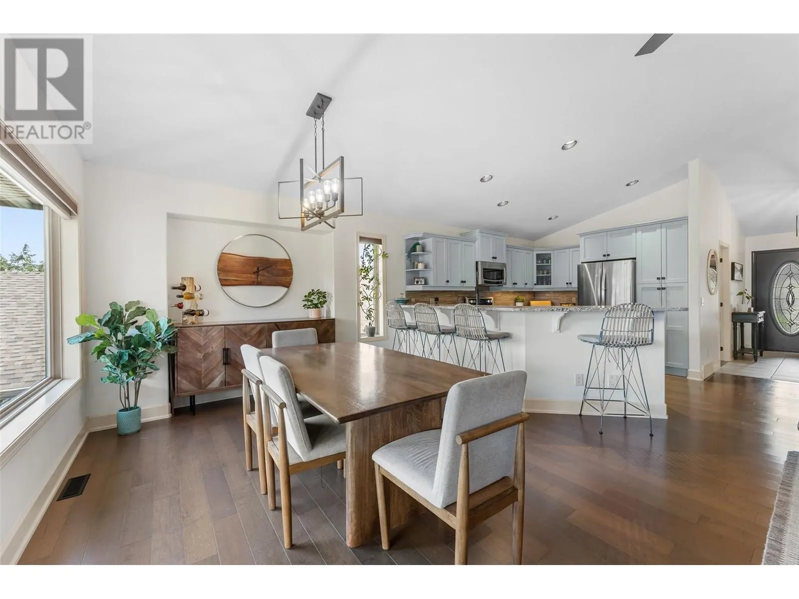 3430 Camelback Drive