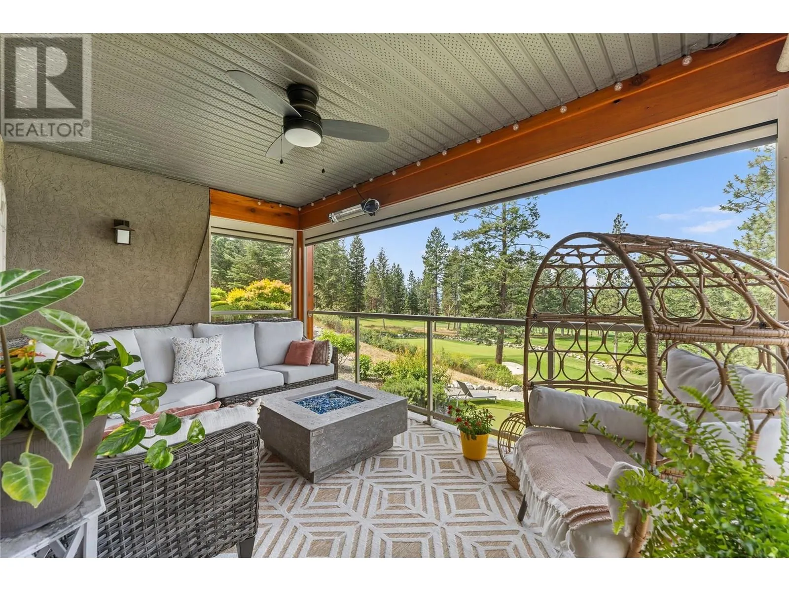 3430 Camelback Drive