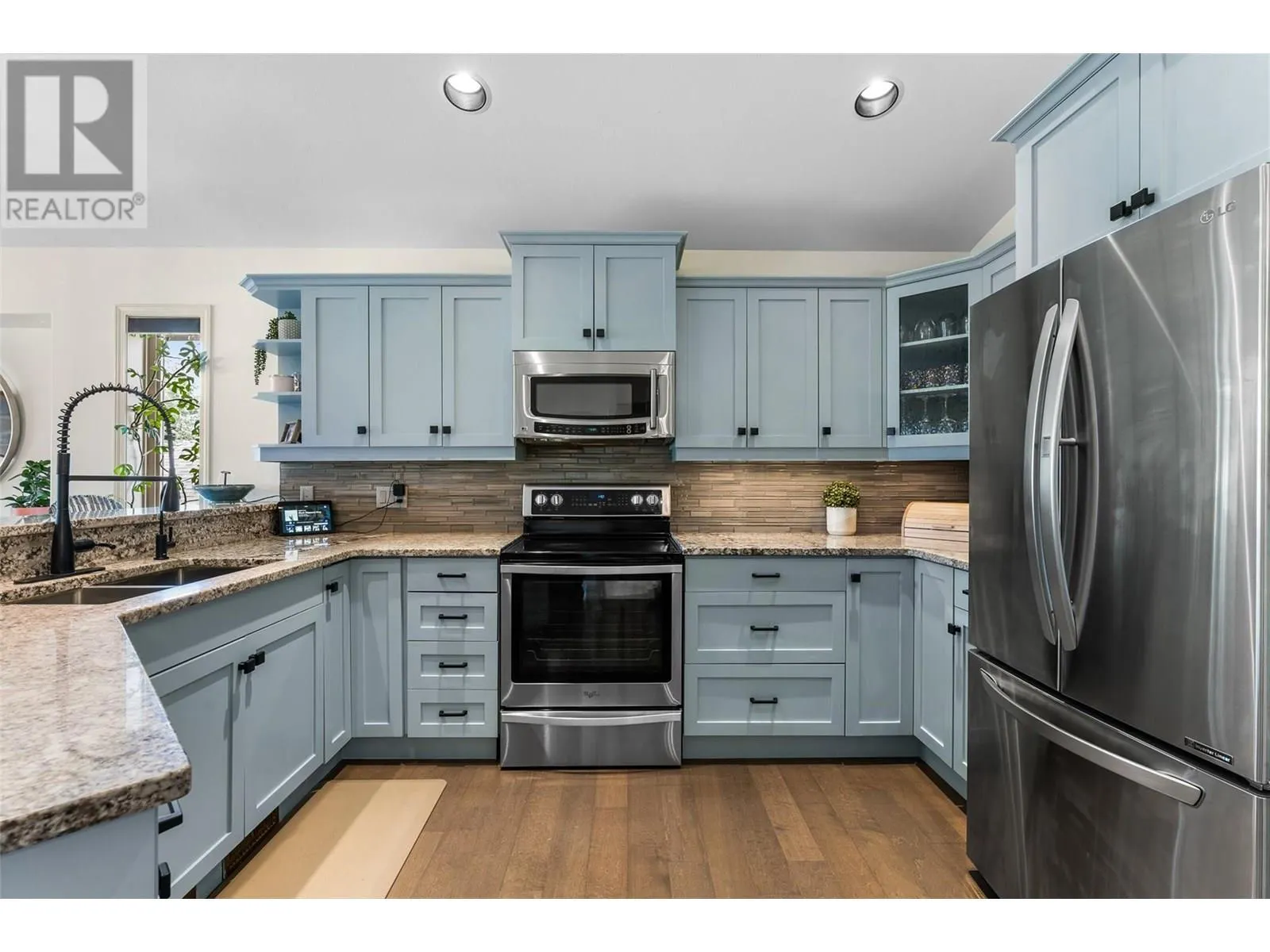 3430 Camelback Drive