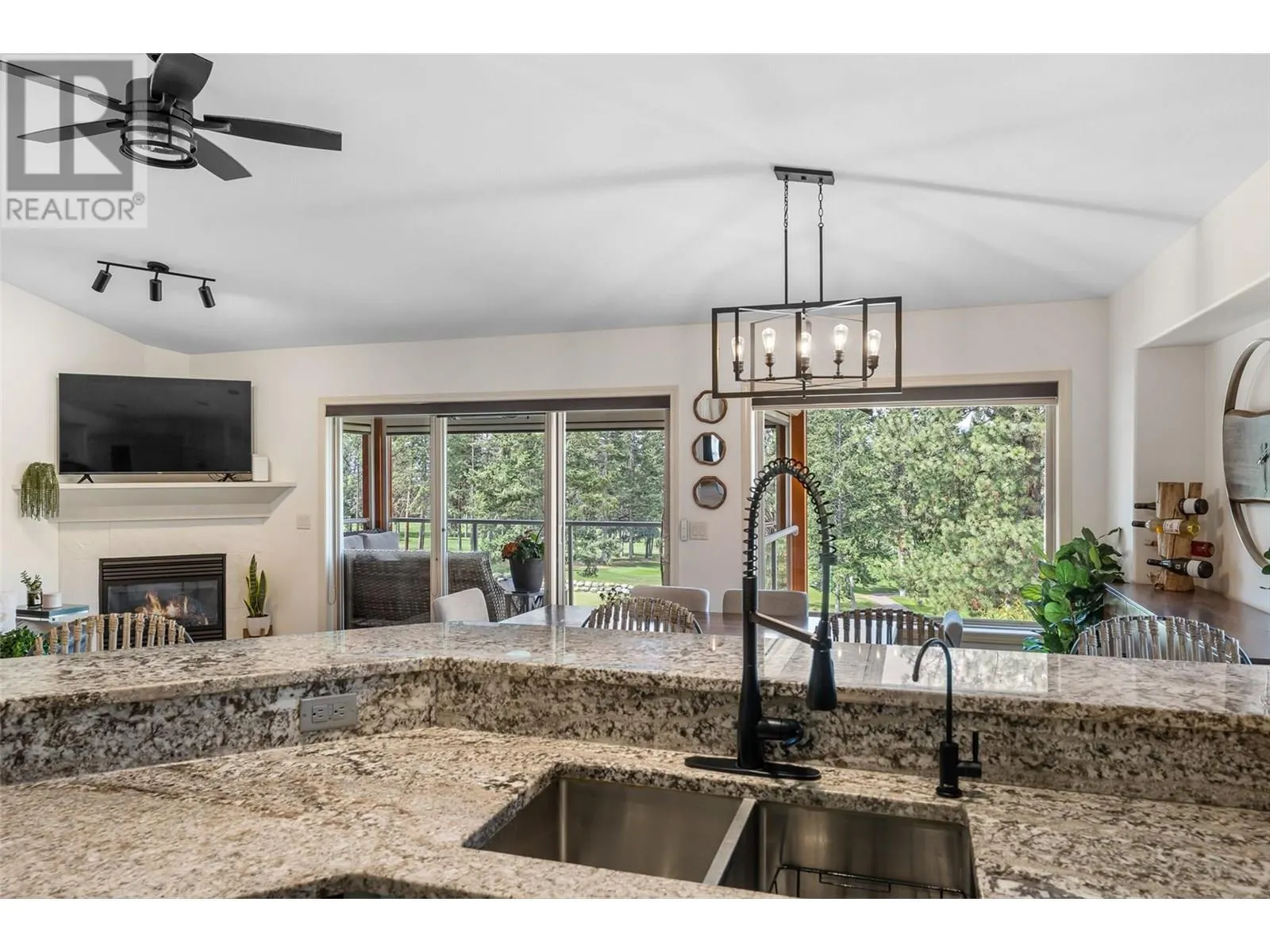 3430 Camelback Drive