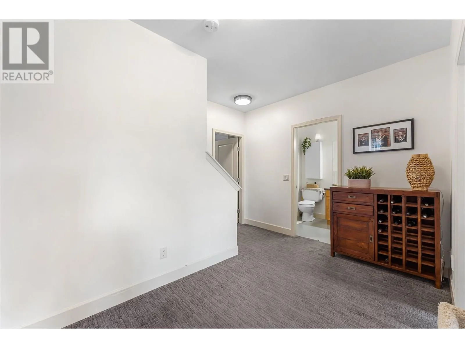 3430 Camelback Drive