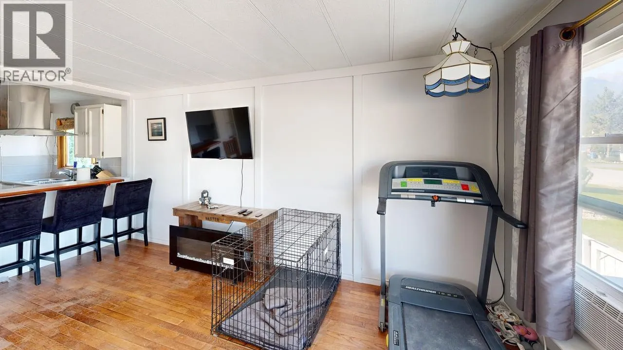 1011 King Crescent