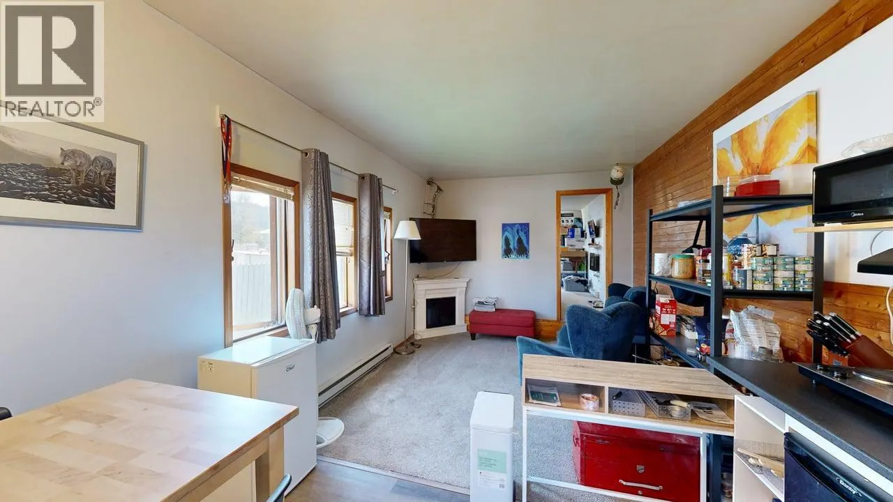 1011 King Crescent
