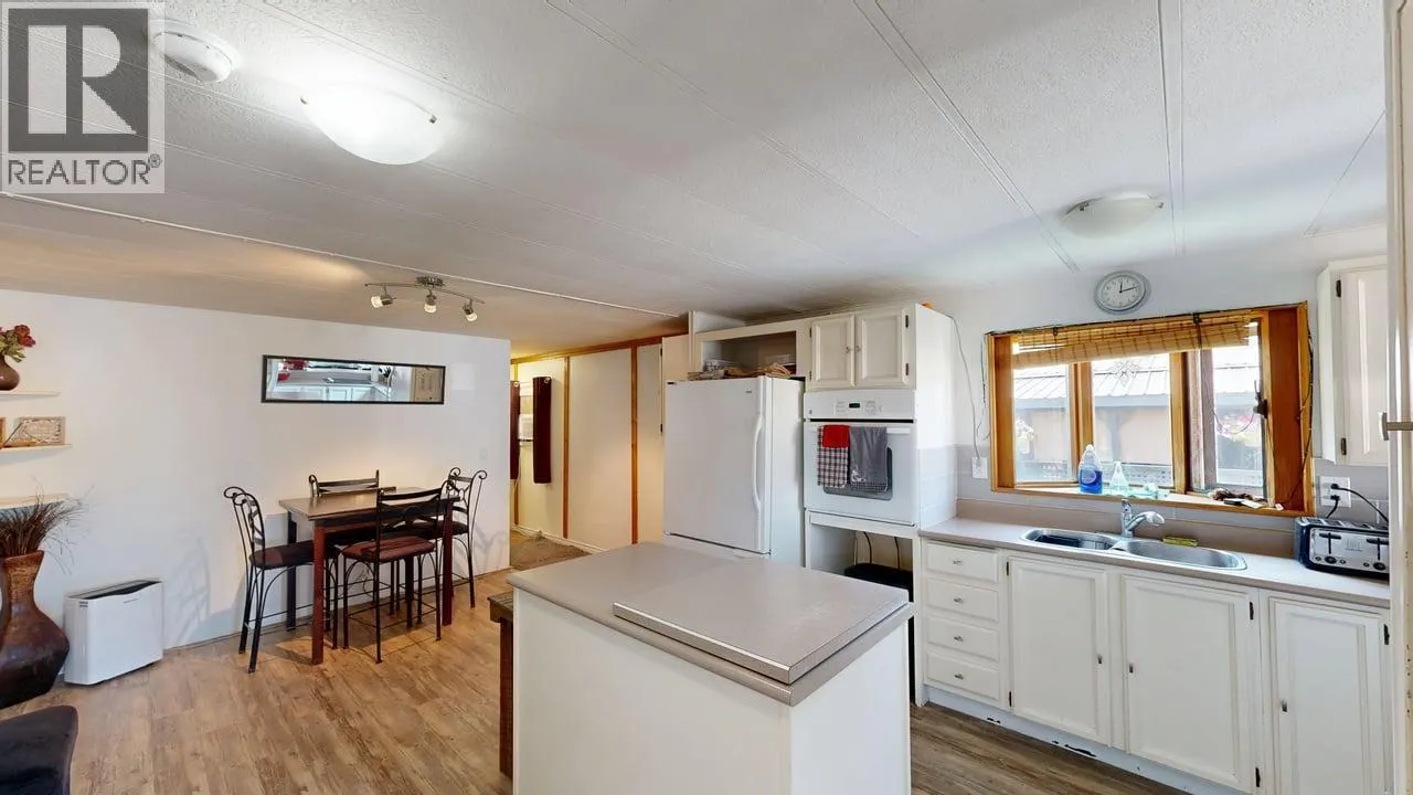 1011 King Crescent