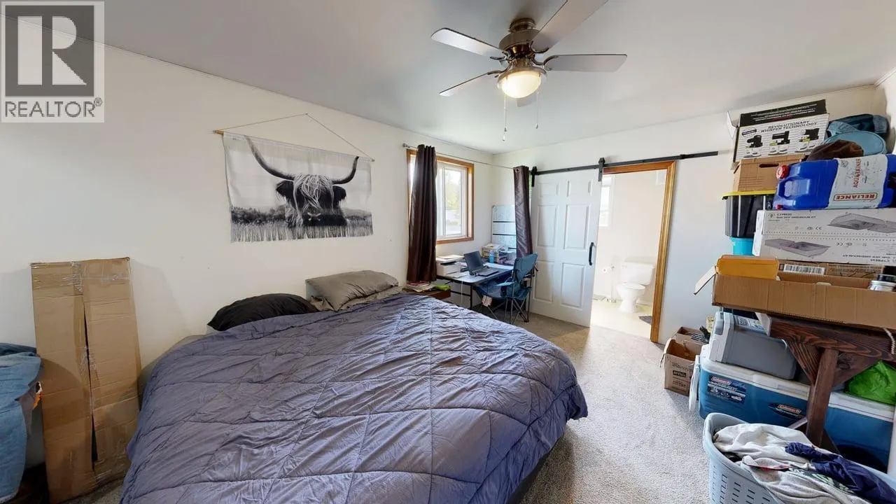 1011 King Crescent