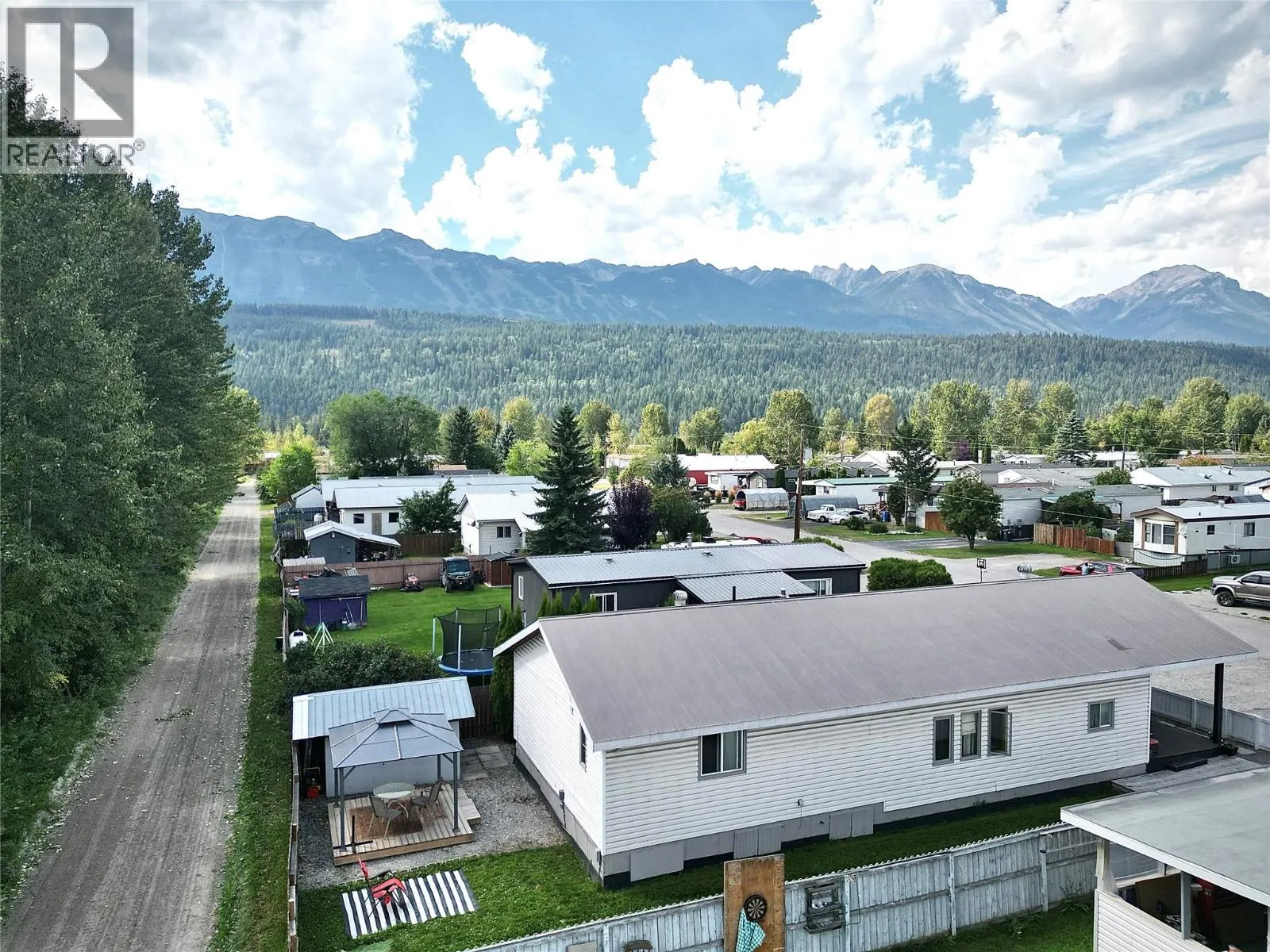 1011 King Crescent