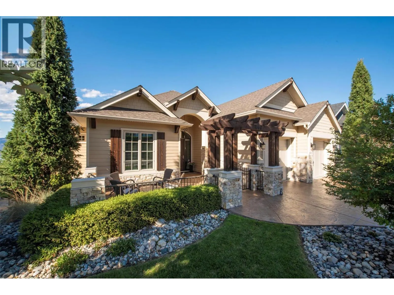 440 Lakepointe Drive