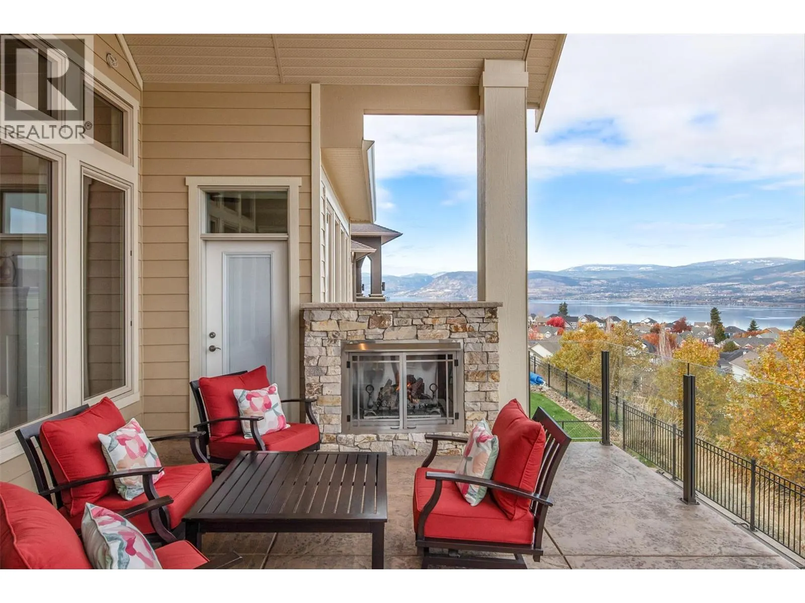 440 Lakepointe Drive