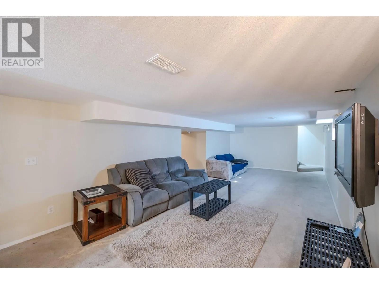 6006 Maple Drive