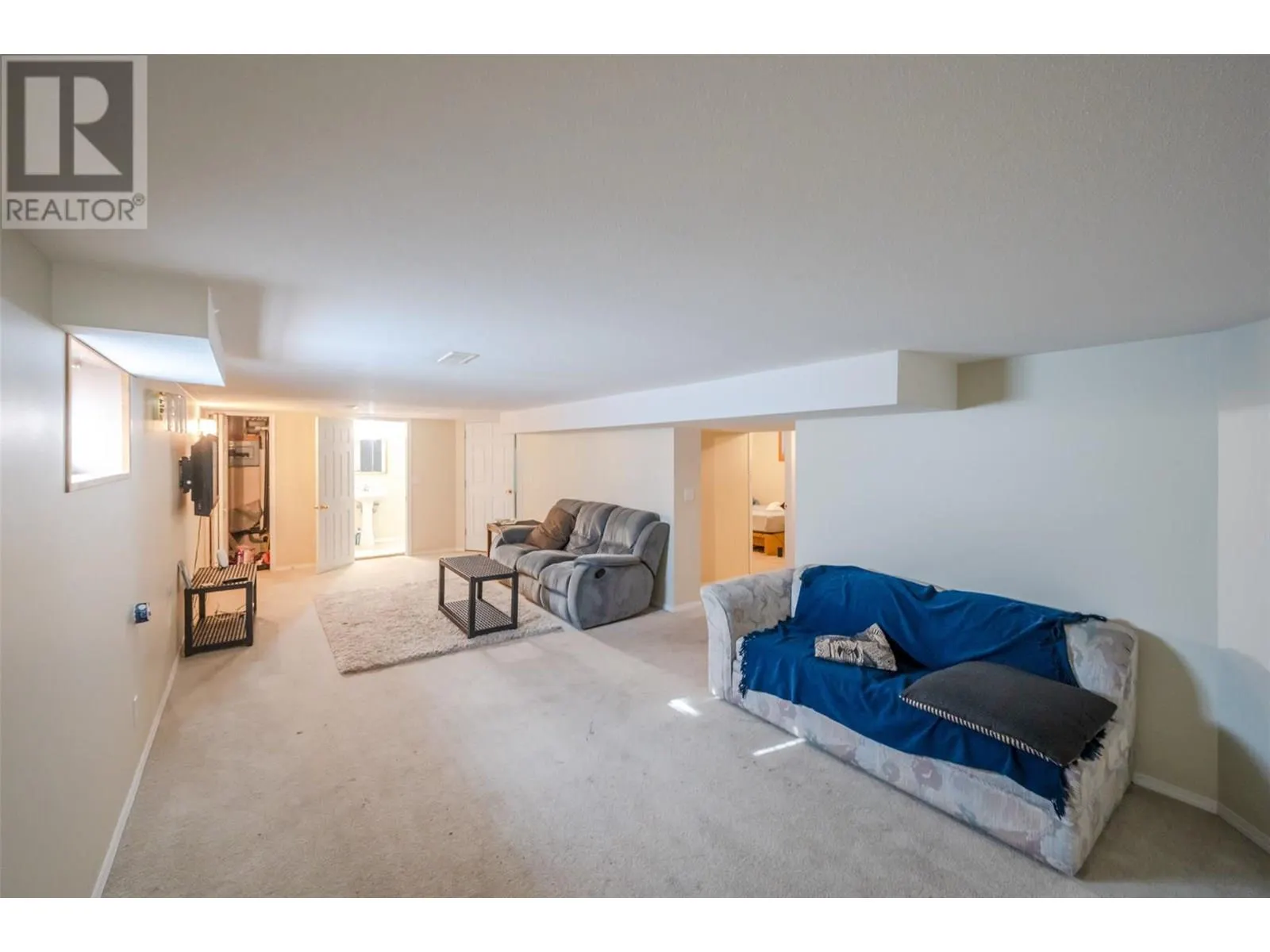 6006 Maple Drive
