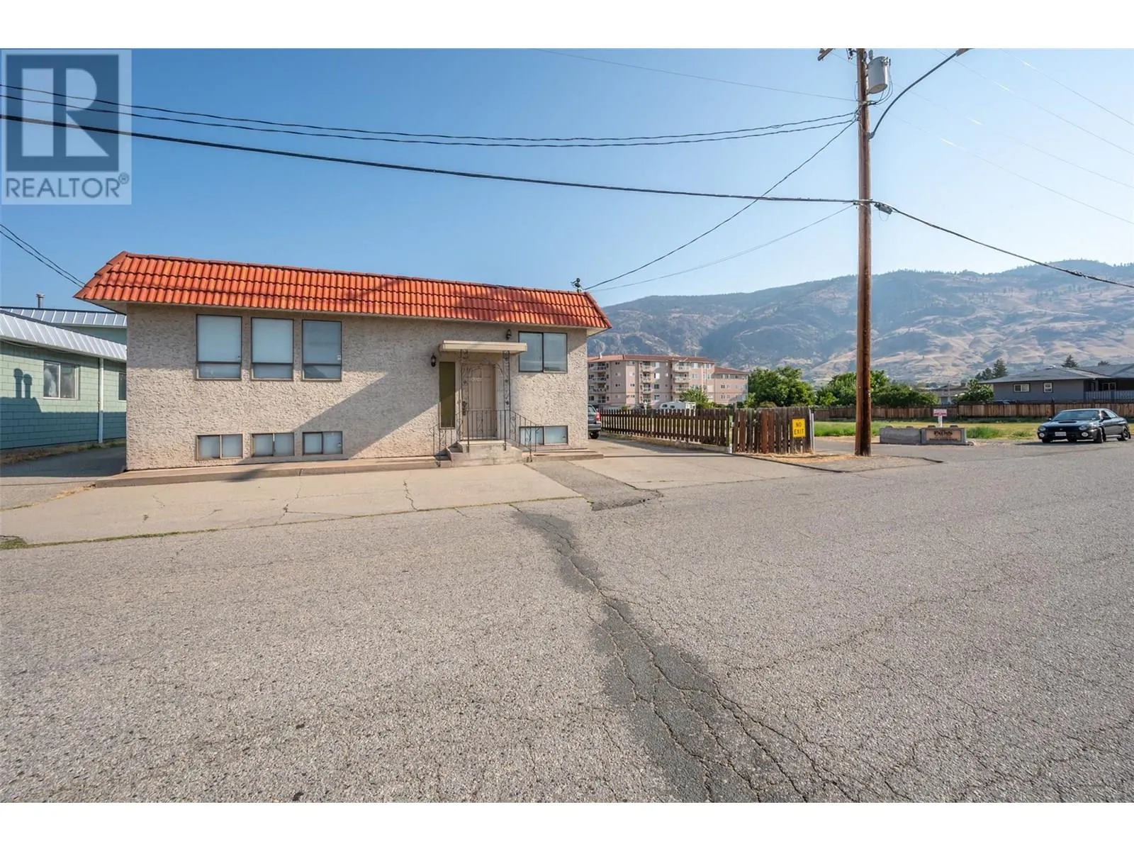 6006 Maple Drive