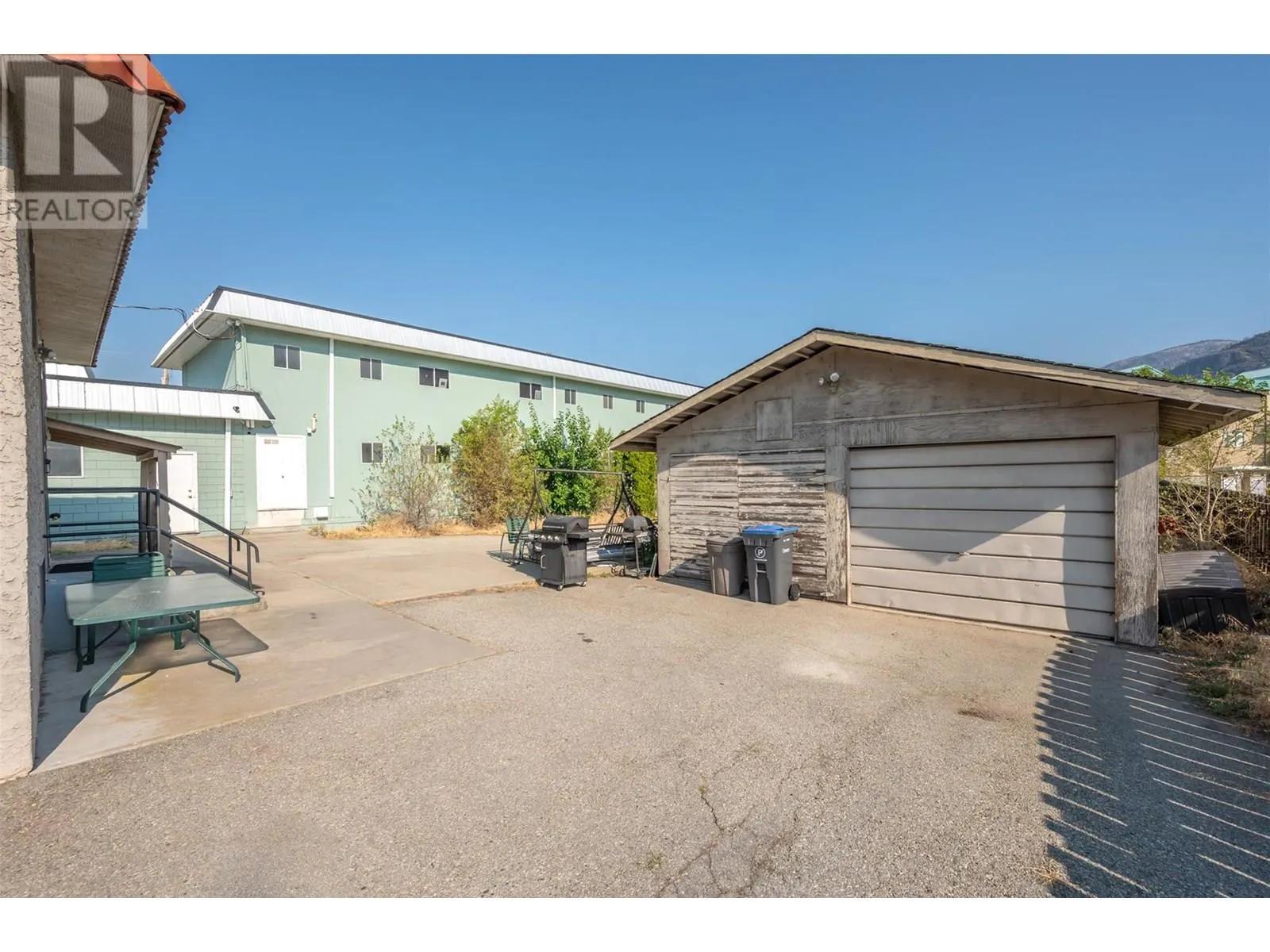 6006 Maple Drive
