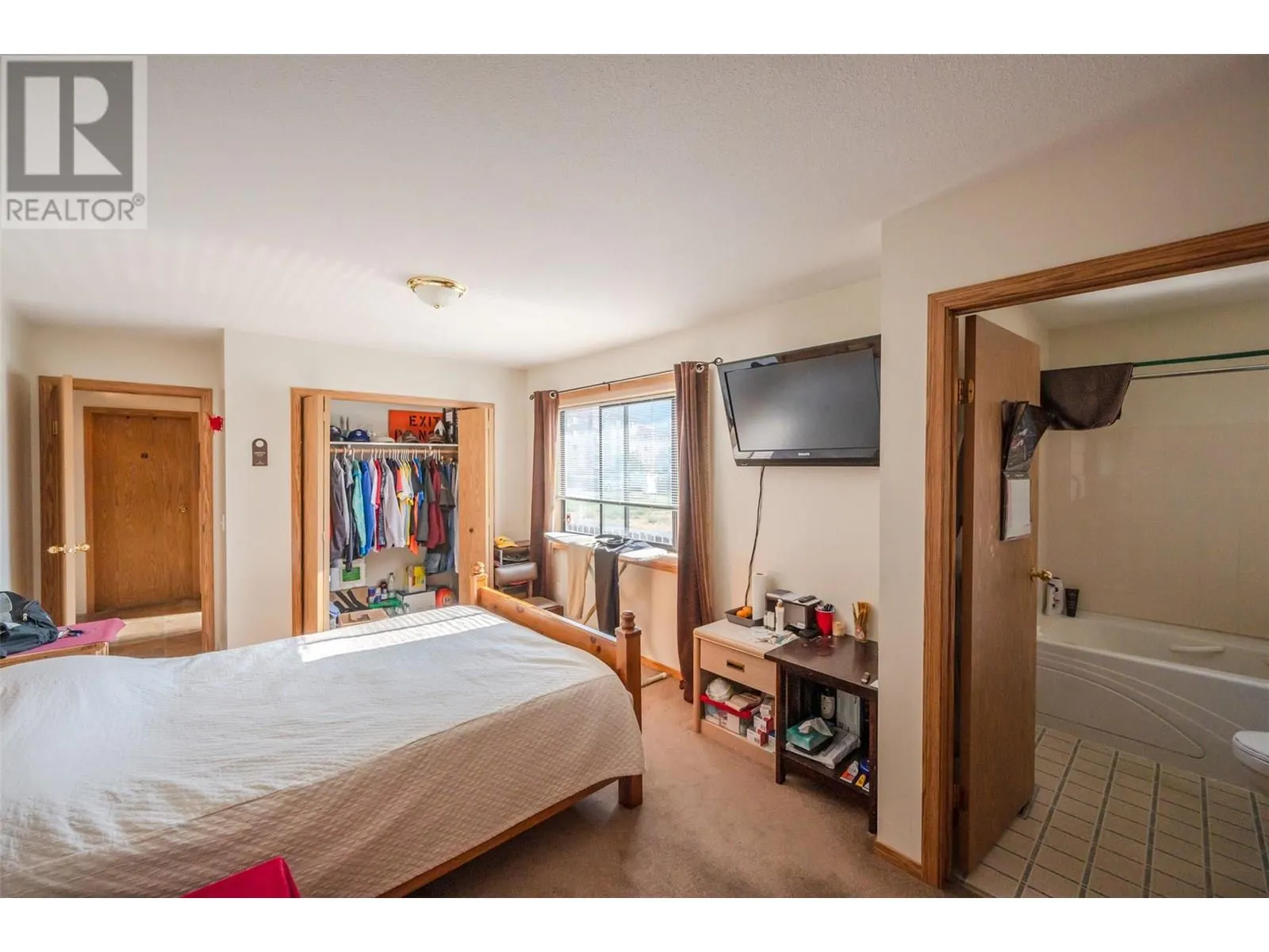 6006 Maple Drive
