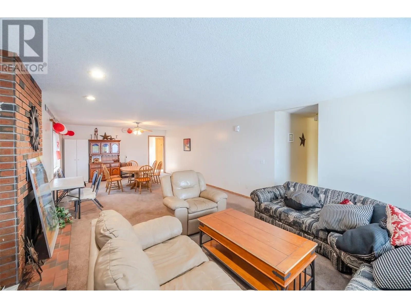 6006 Maple Drive