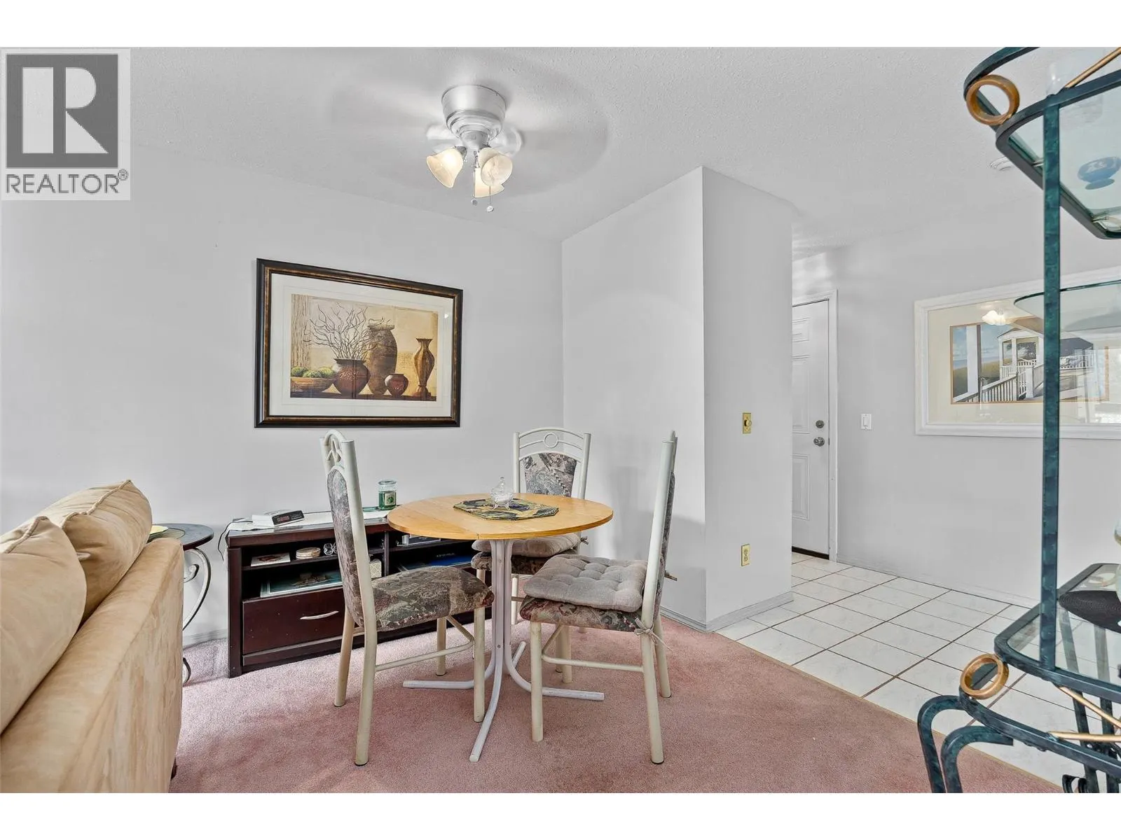 555 Rowcliffe Avenue Unit# 204