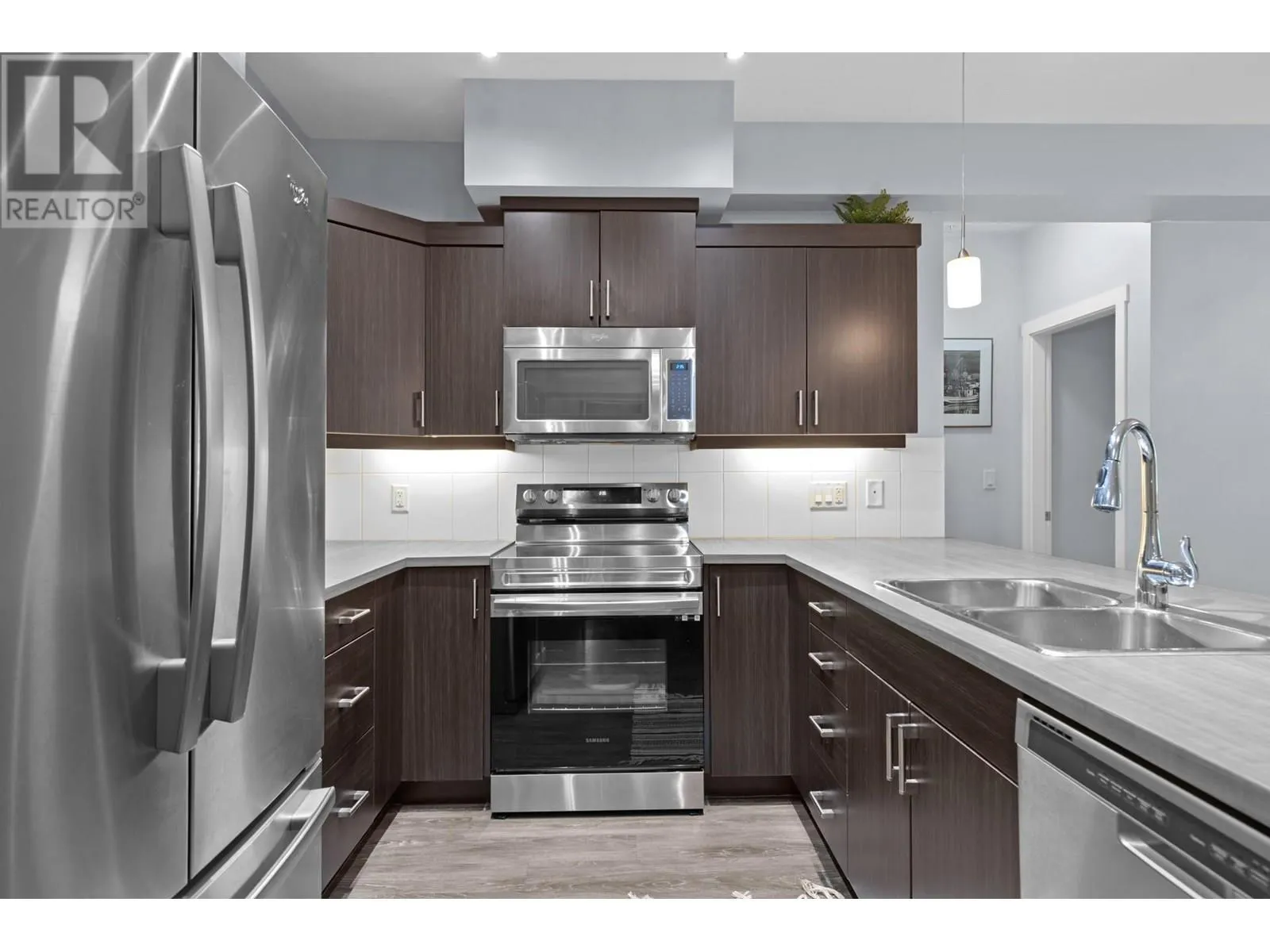 3733 Casorso Road Unit# 109