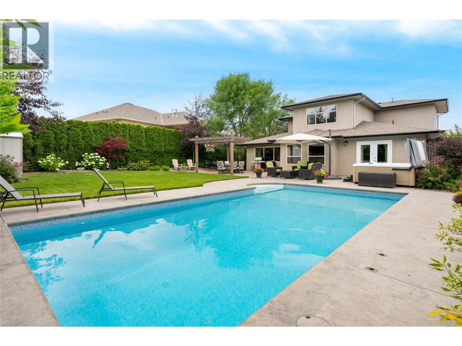 2464 SELKIRK Drive