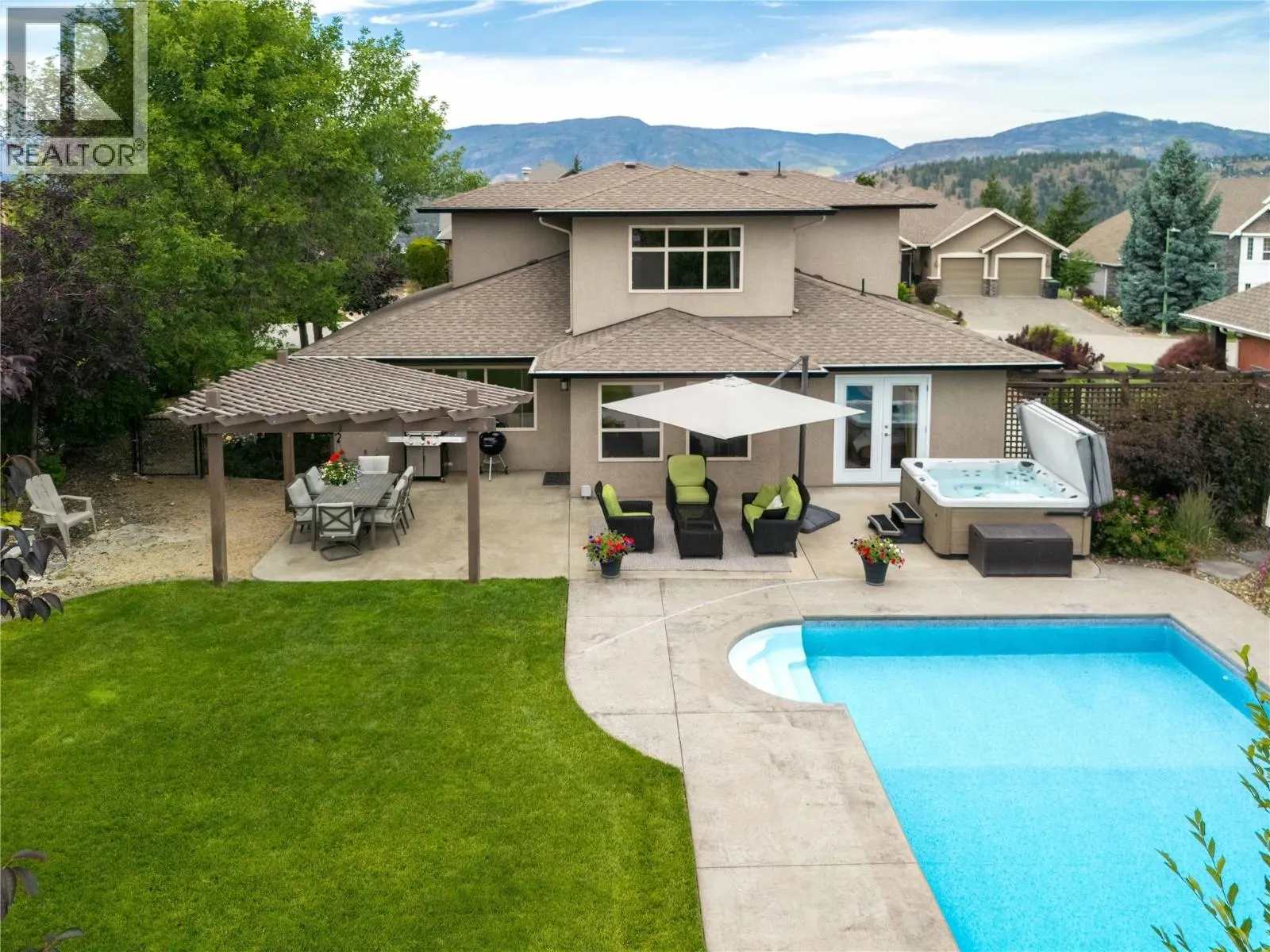 2464 SELKIRK Drive