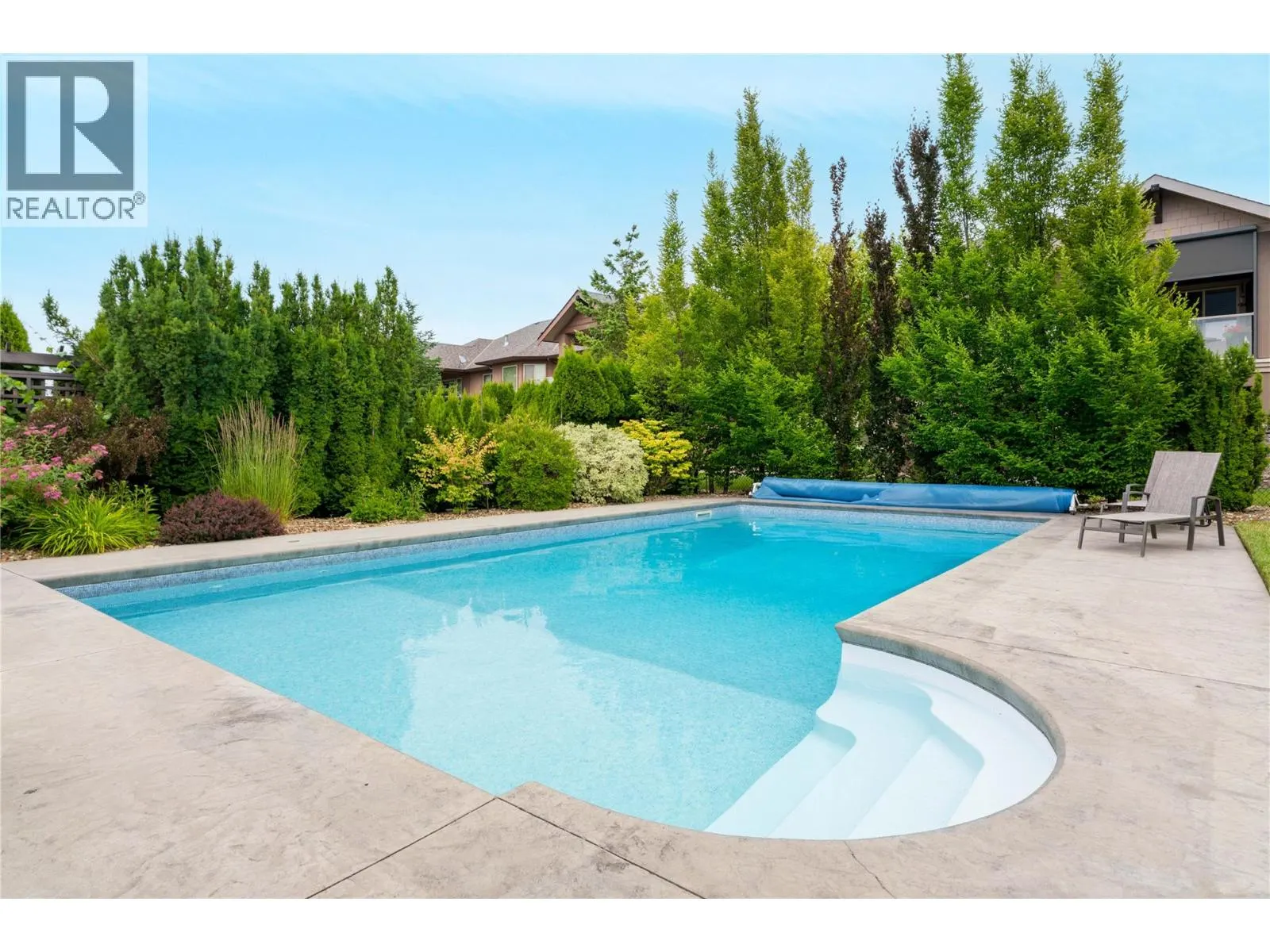 2464 SELKIRK Drive