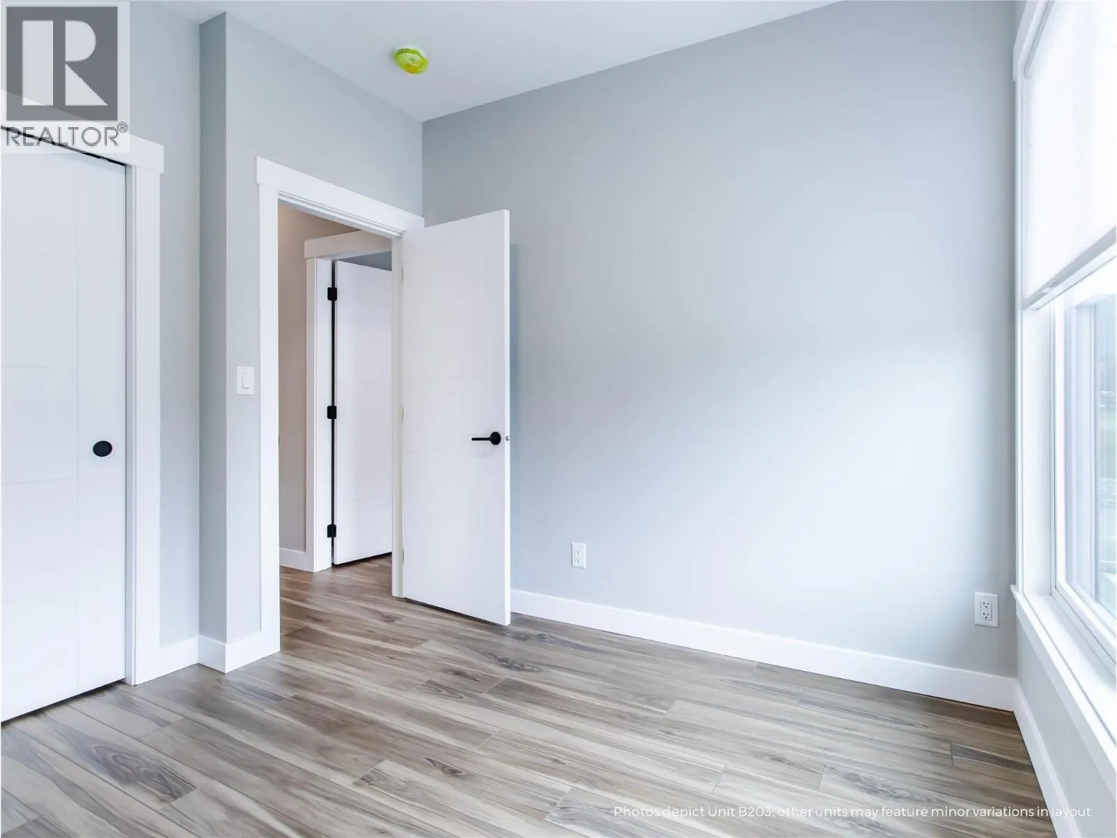 2110 11 Avenue NE Unit# B205