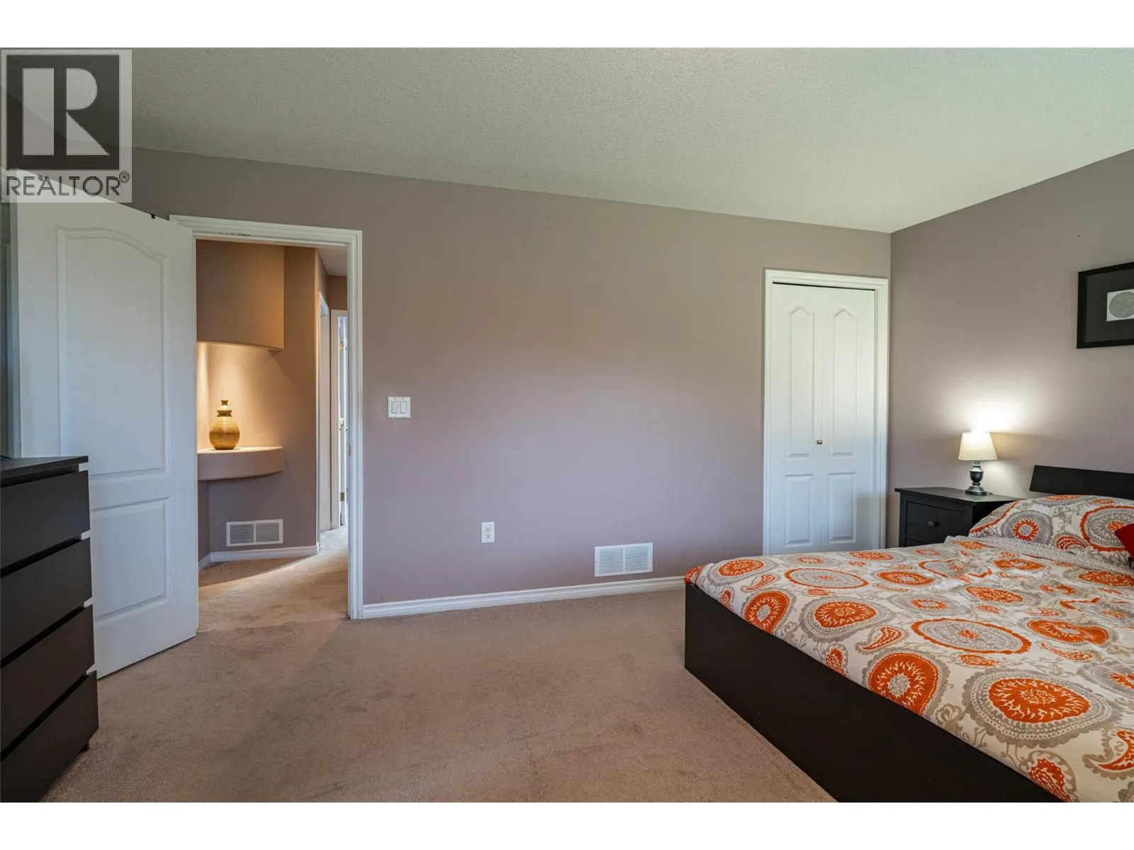 400 Fortress Crescent