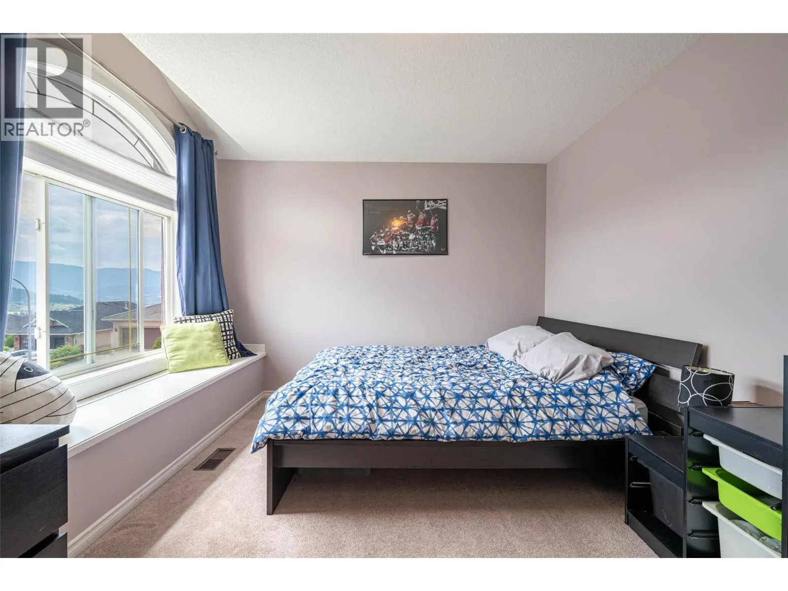 400 Fortress Crescent