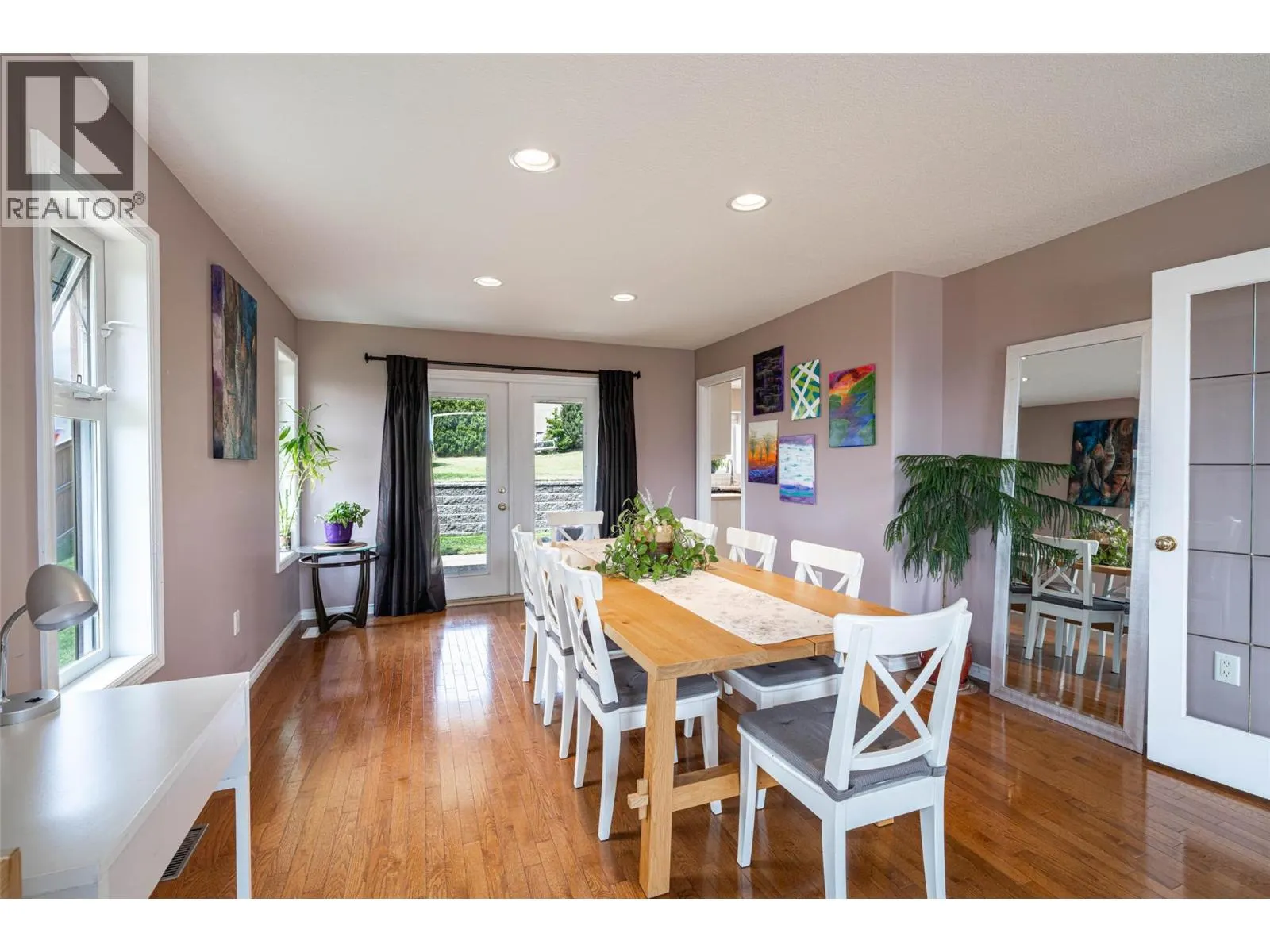 400 Fortress Crescent