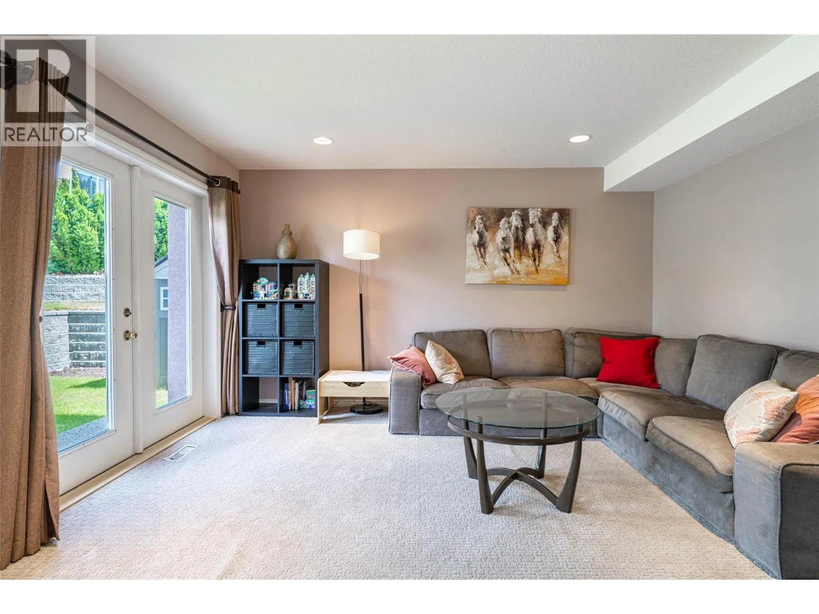 400 Fortress Crescent