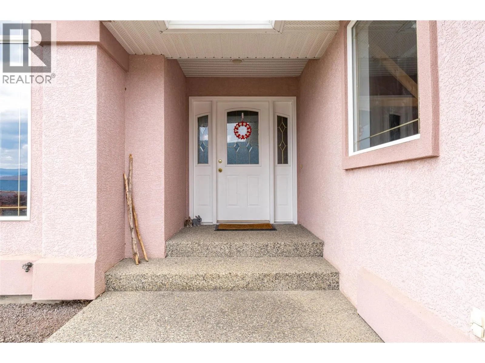 400 Fortress Crescent