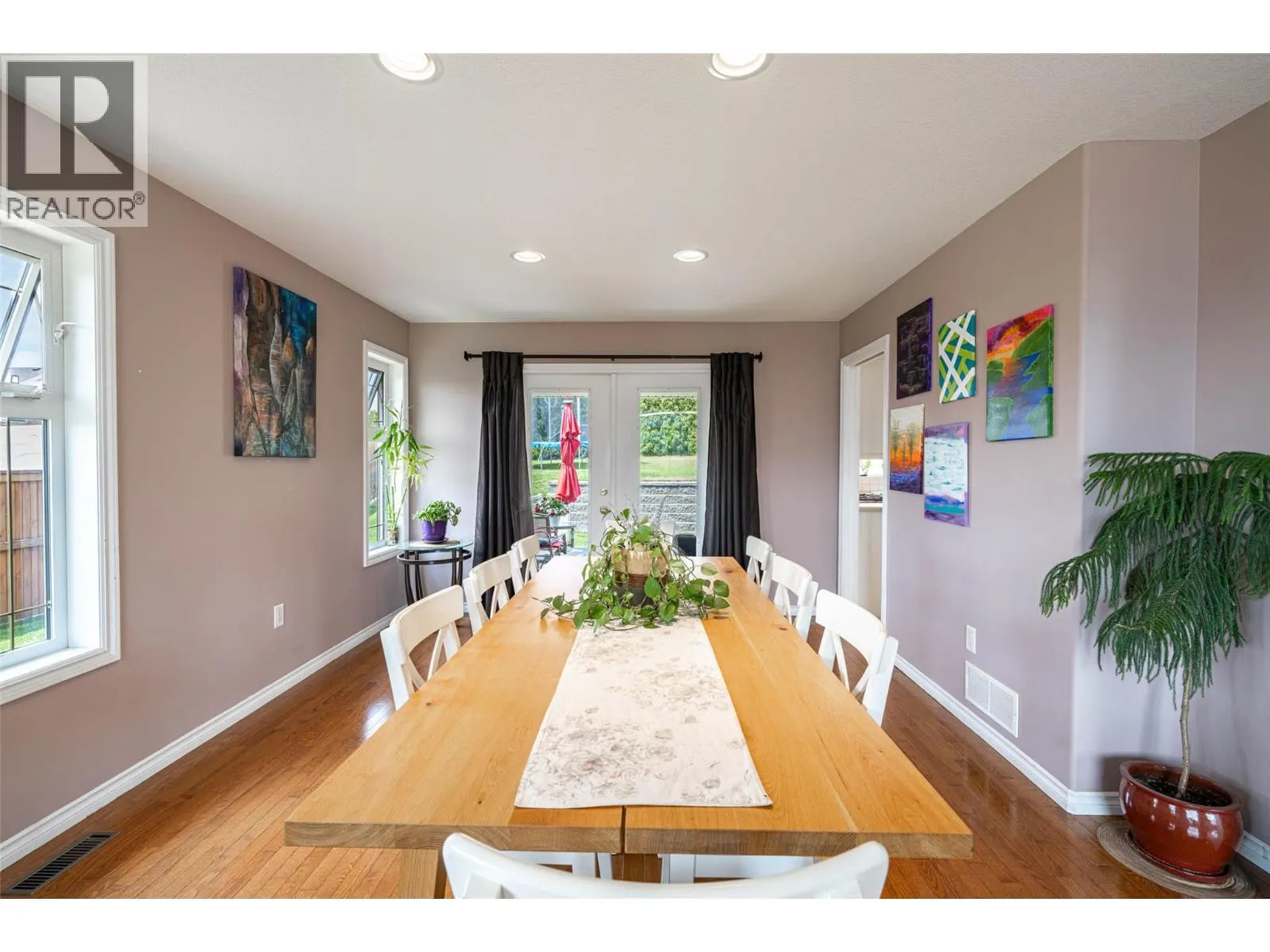 400 Fortress Crescent