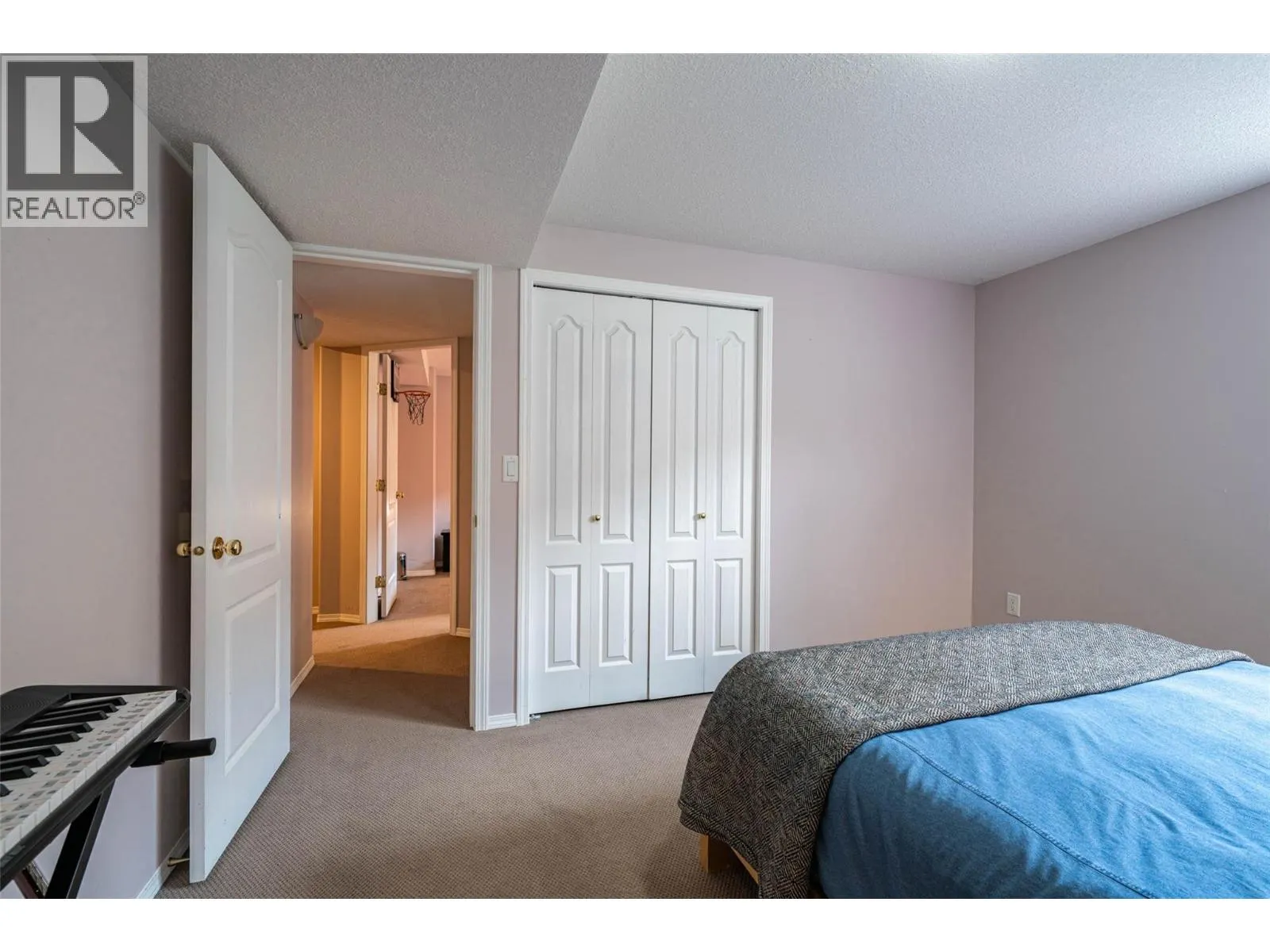 400 Fortress Crescent