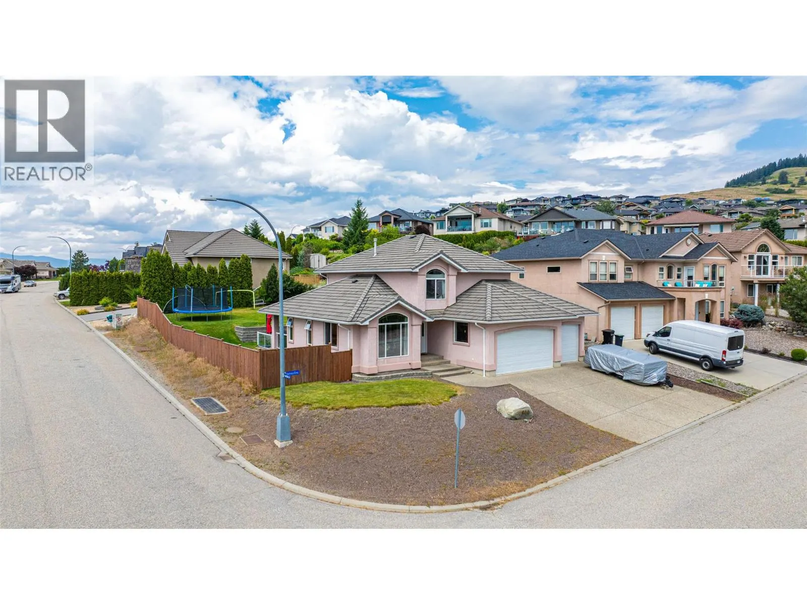 400 Fortress Crescent