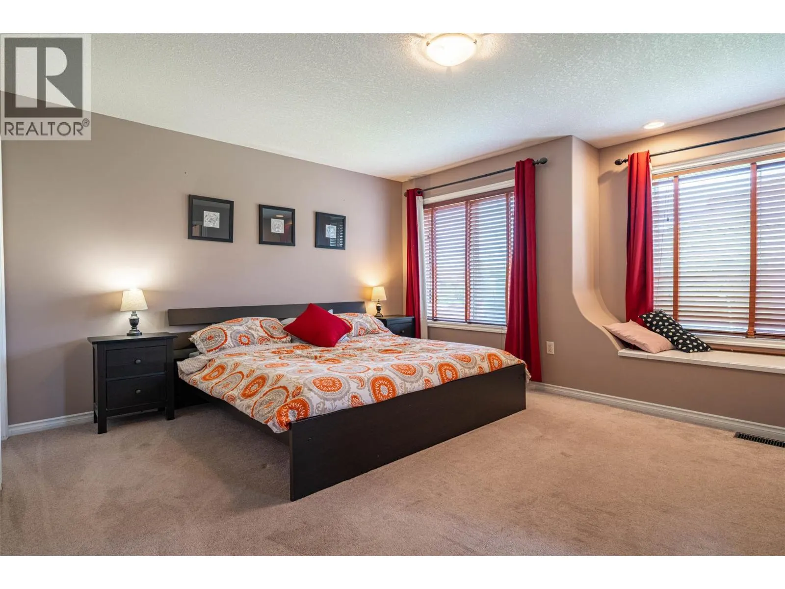 400 Fortress Crescent