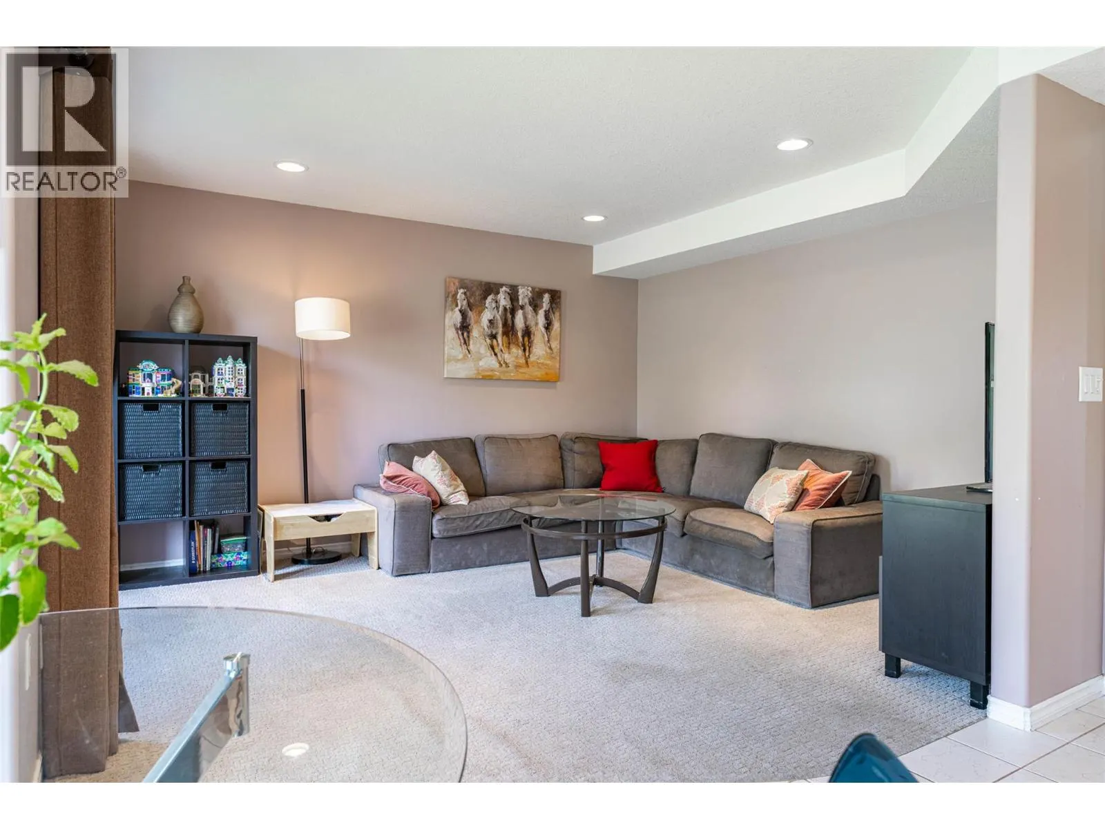 400 Fortress Crescent