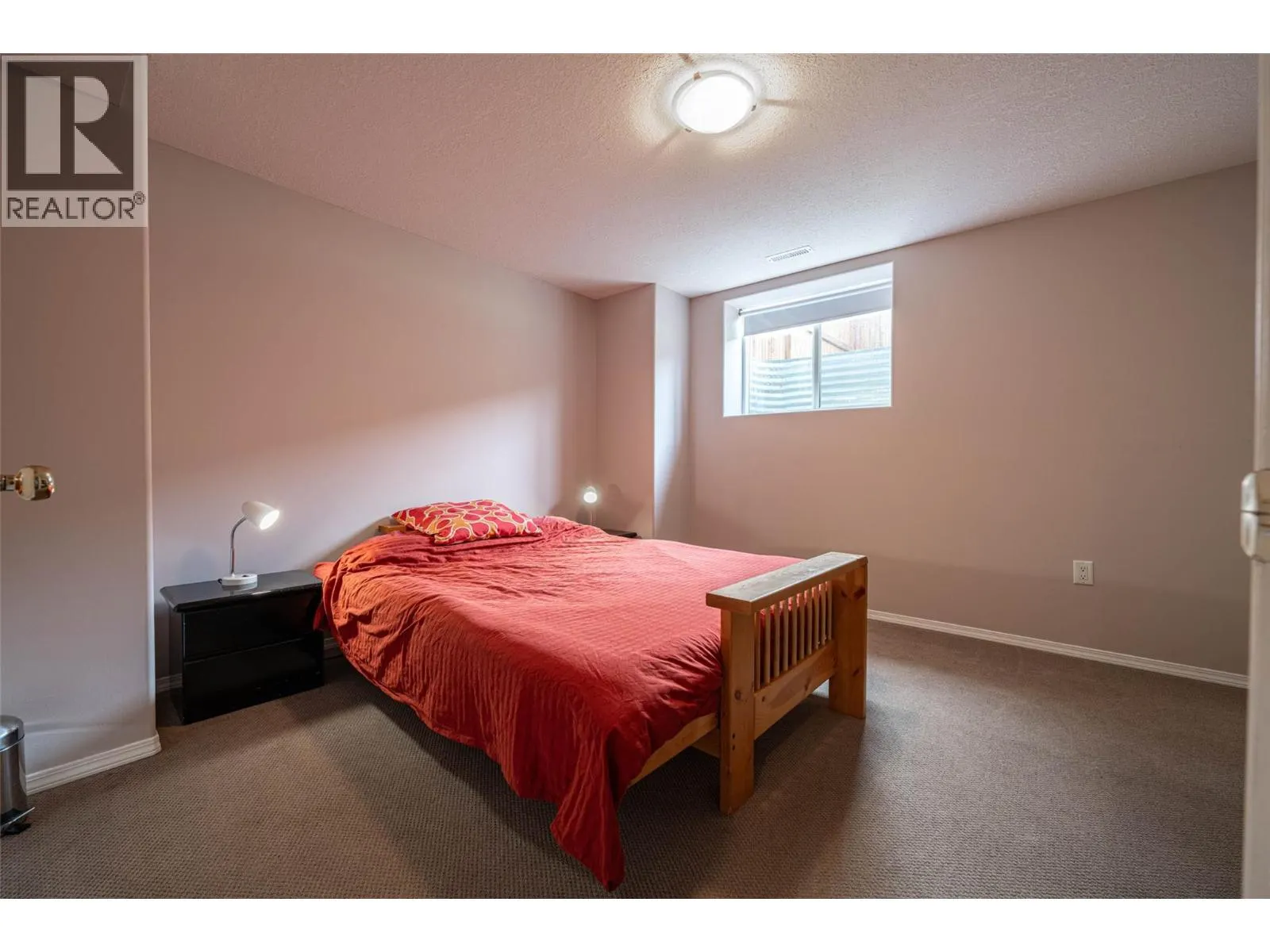 400 Fortress Crescent