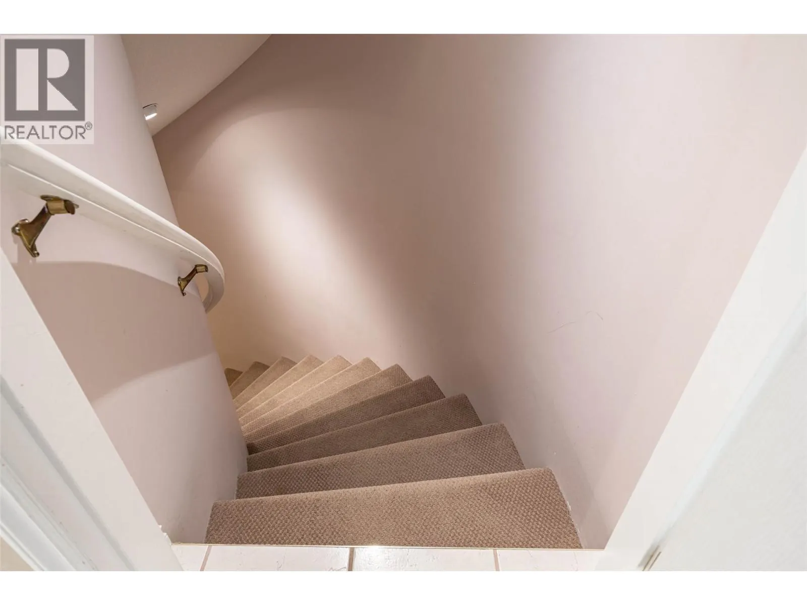 400 Fortress Crescent