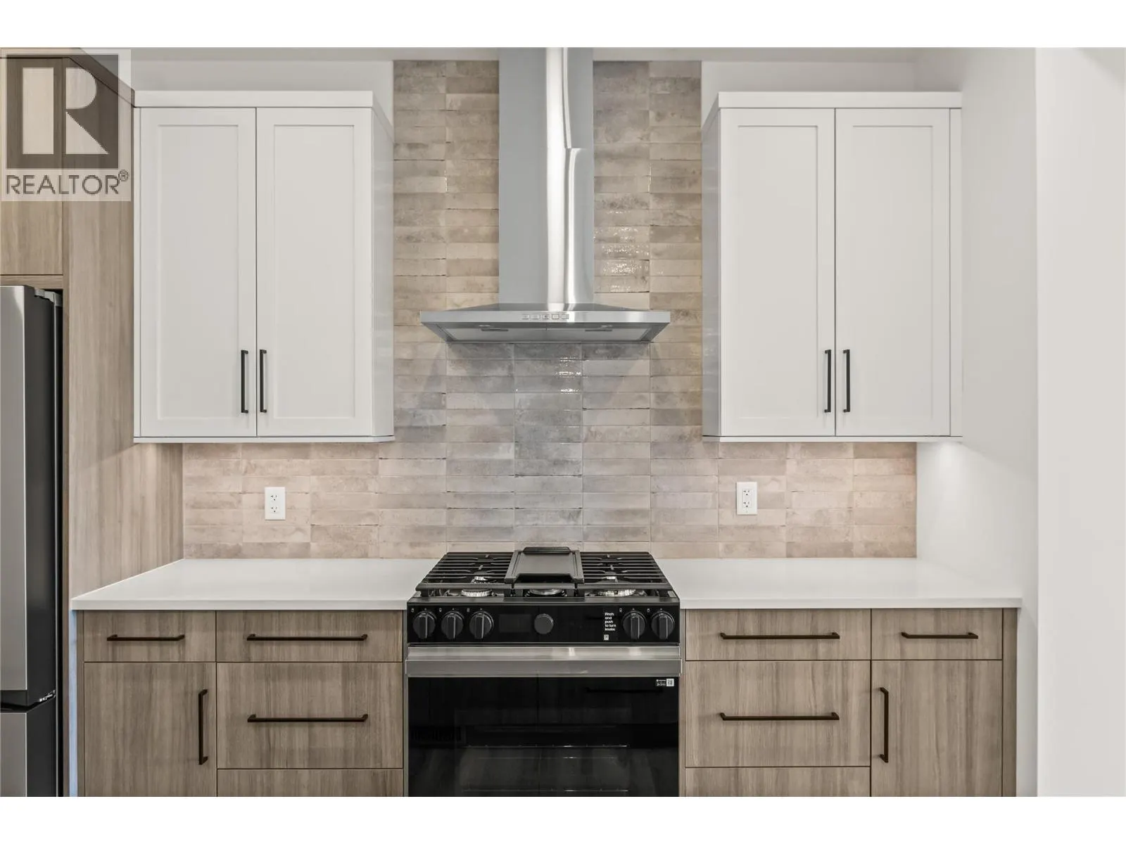 2835 Canyon Crest Drive Unit# 17
