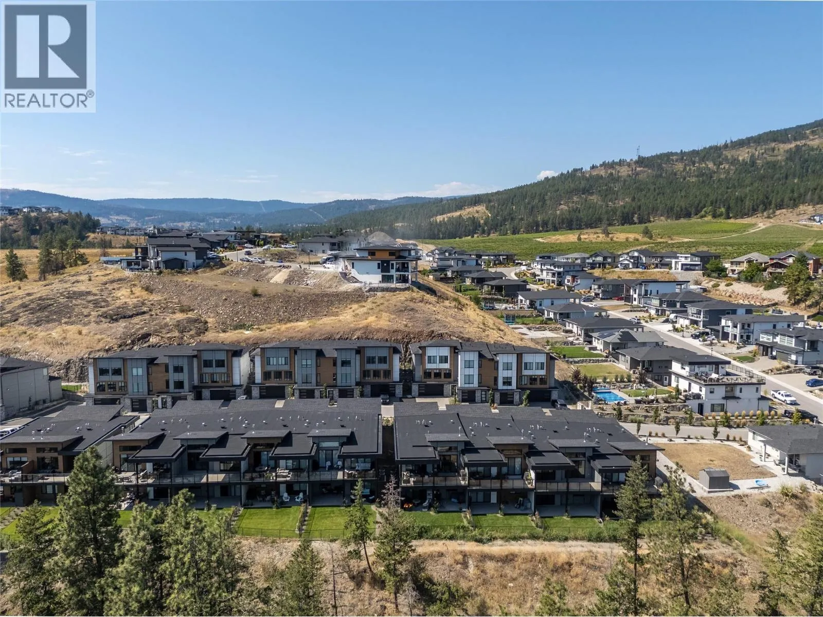 2835 Canyon Crest Drive Unit# 17