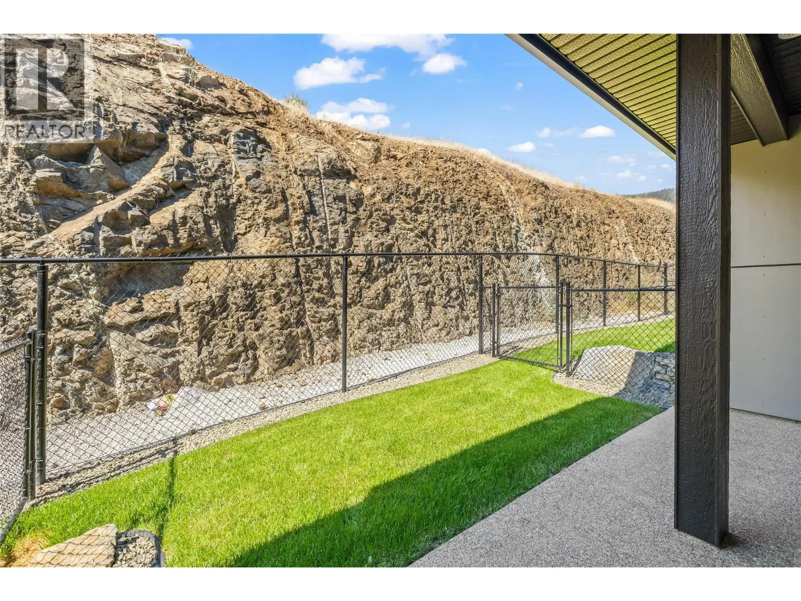 2835 Canyon Crest Drive Unit# 17