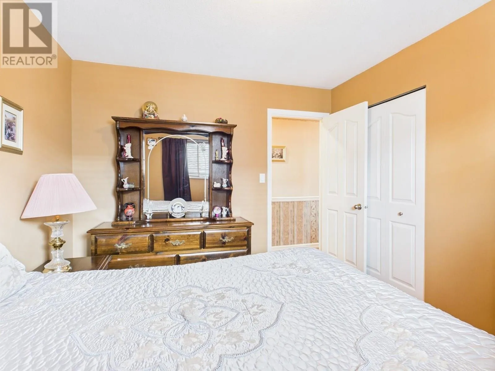 12102 Golf Course Drive