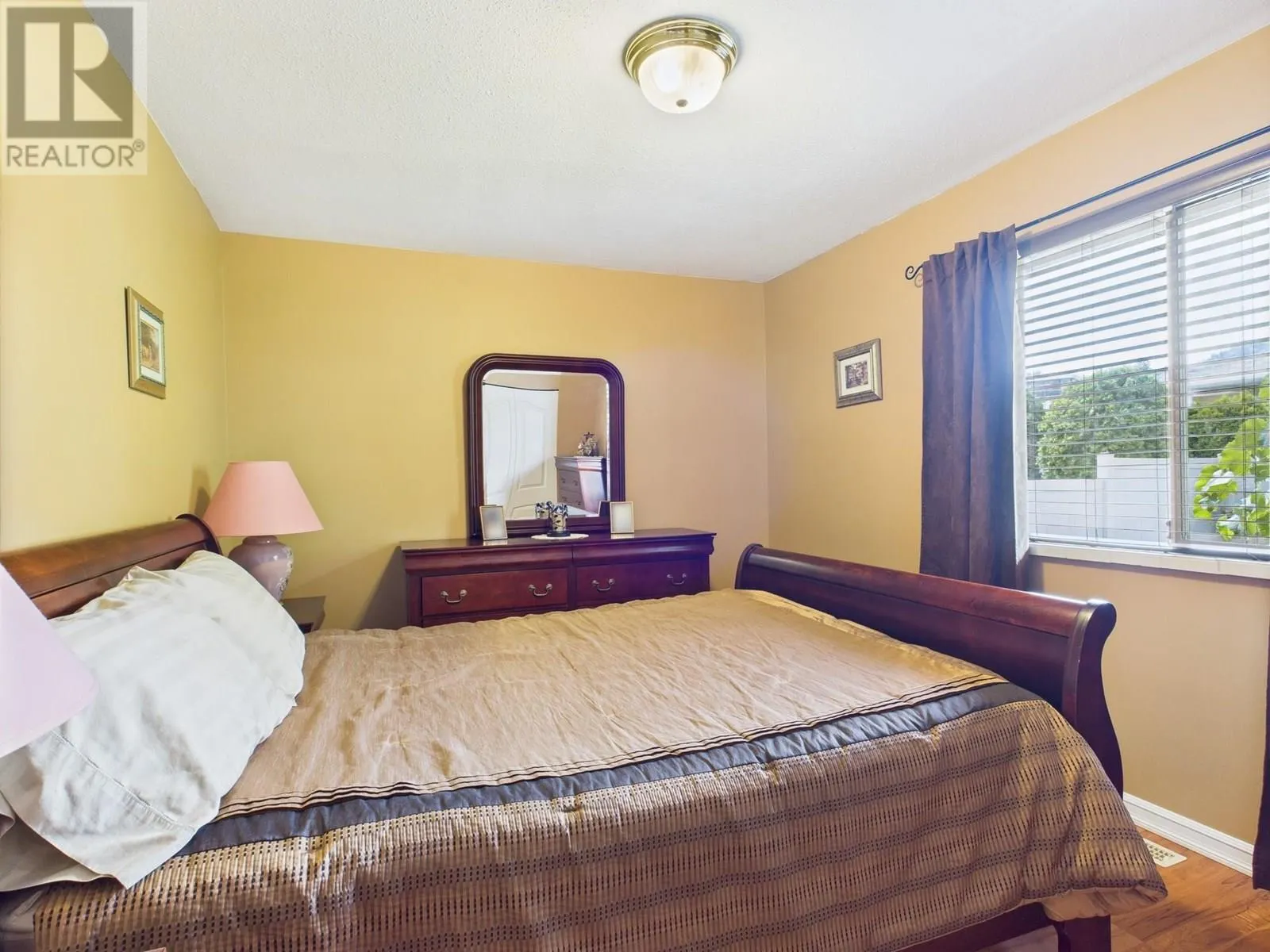 12102 Golf Course Drive