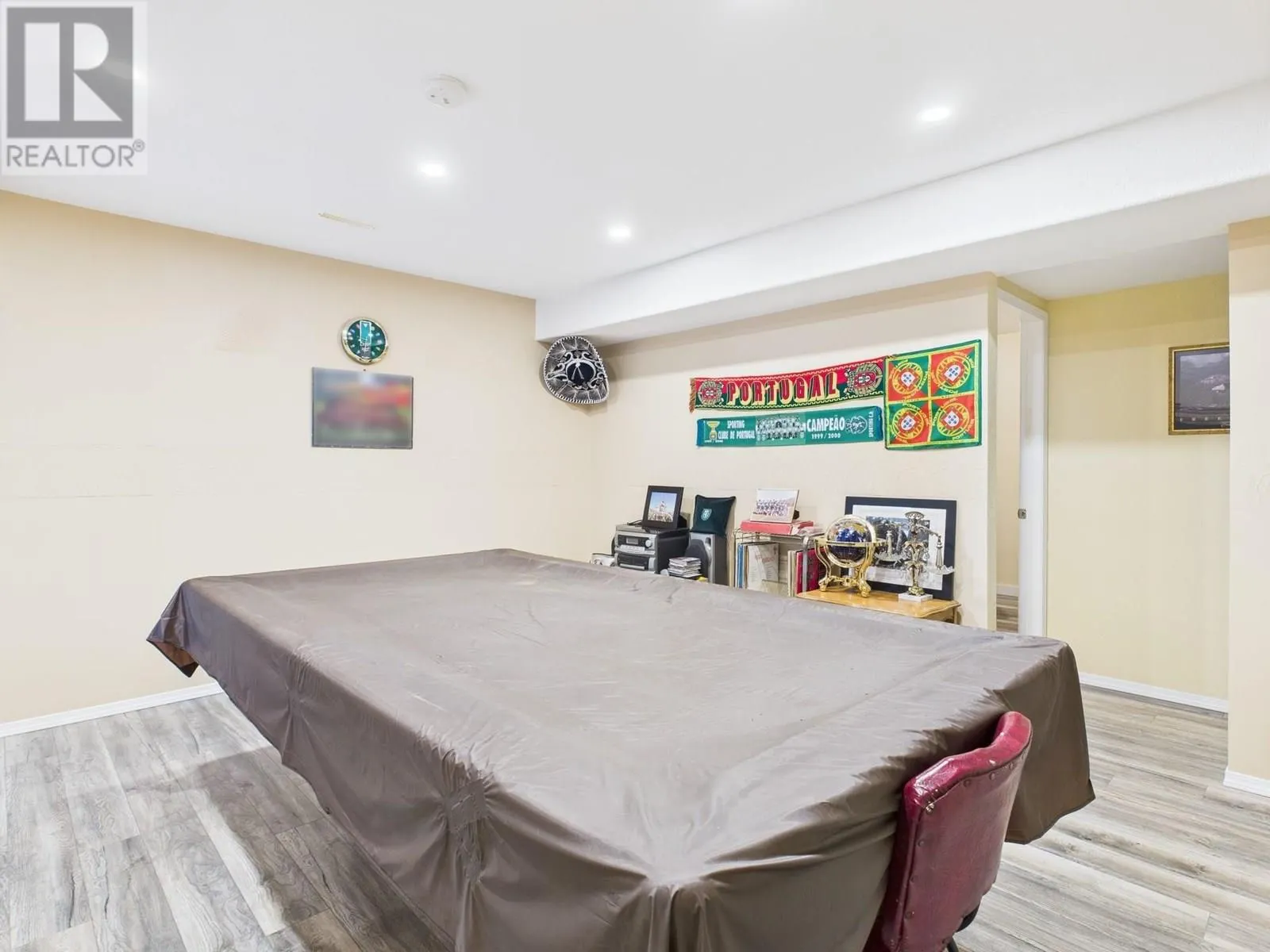 12102 Golf Course Drive