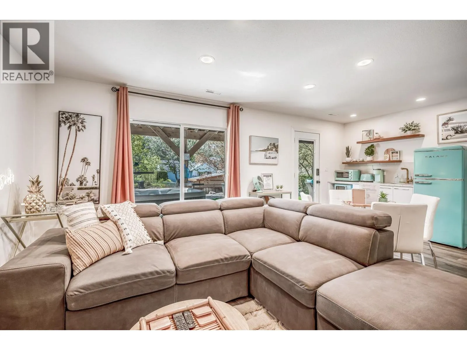 1141 Lynden Road
