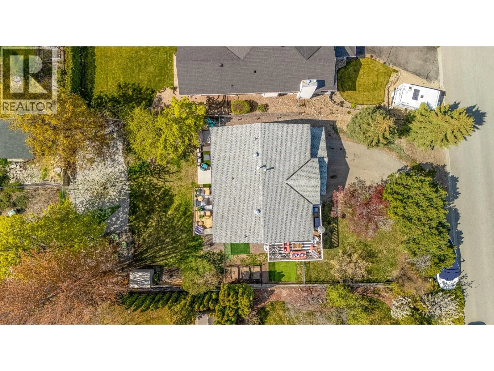 1141 Lynden Road