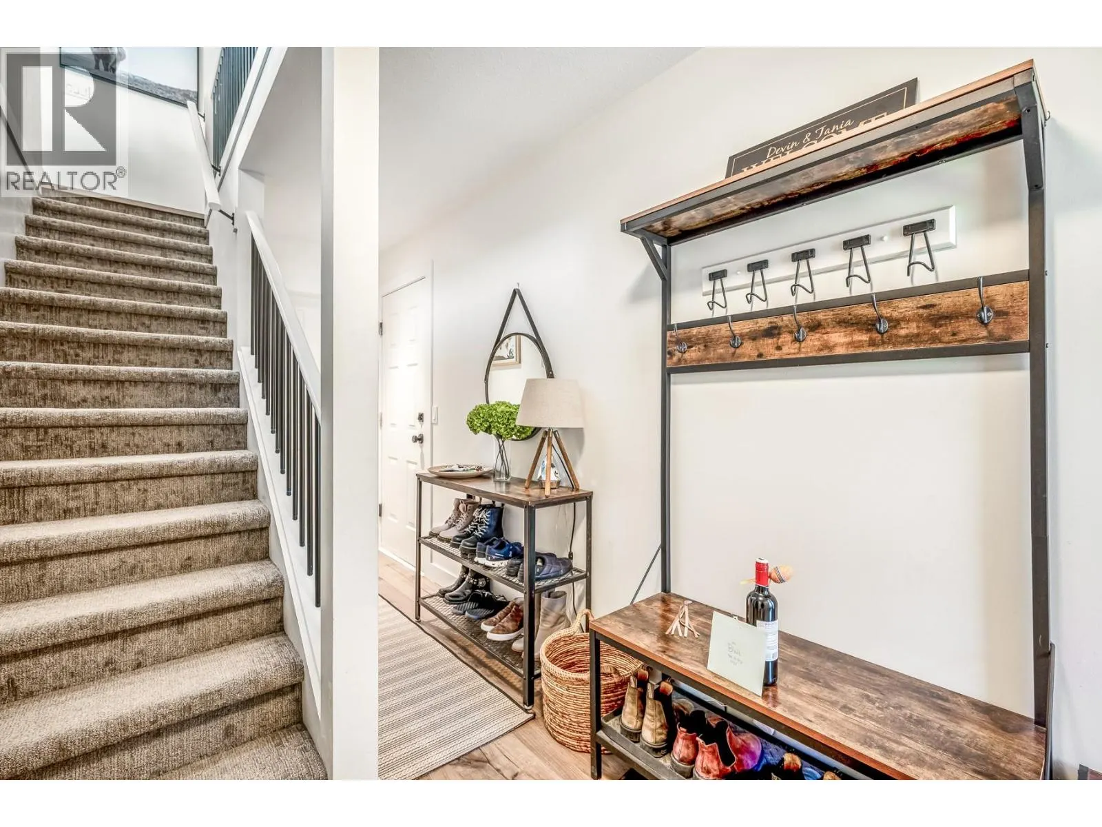 1141 Lynden Road