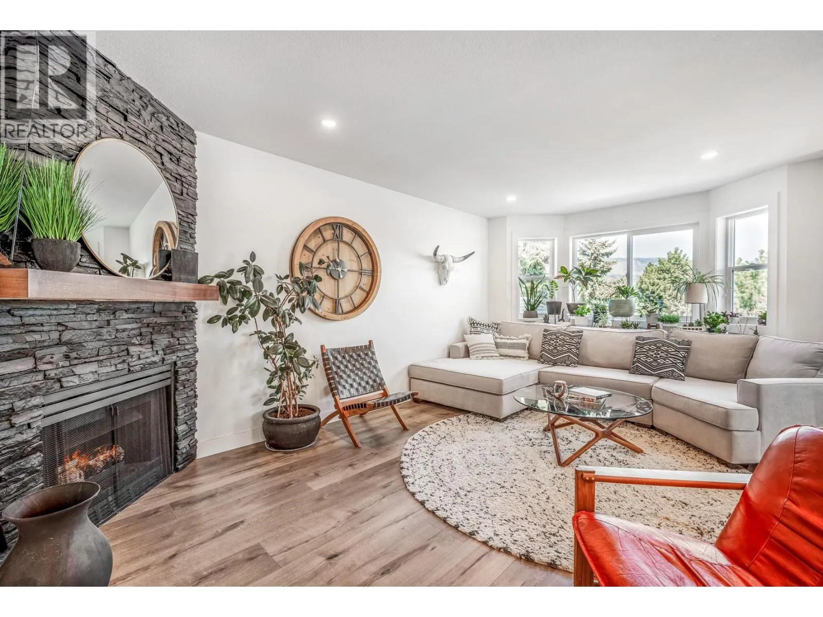 1141 Lynden Road