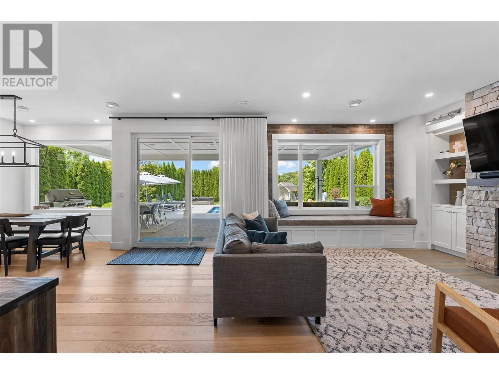 3558 Spiers Road